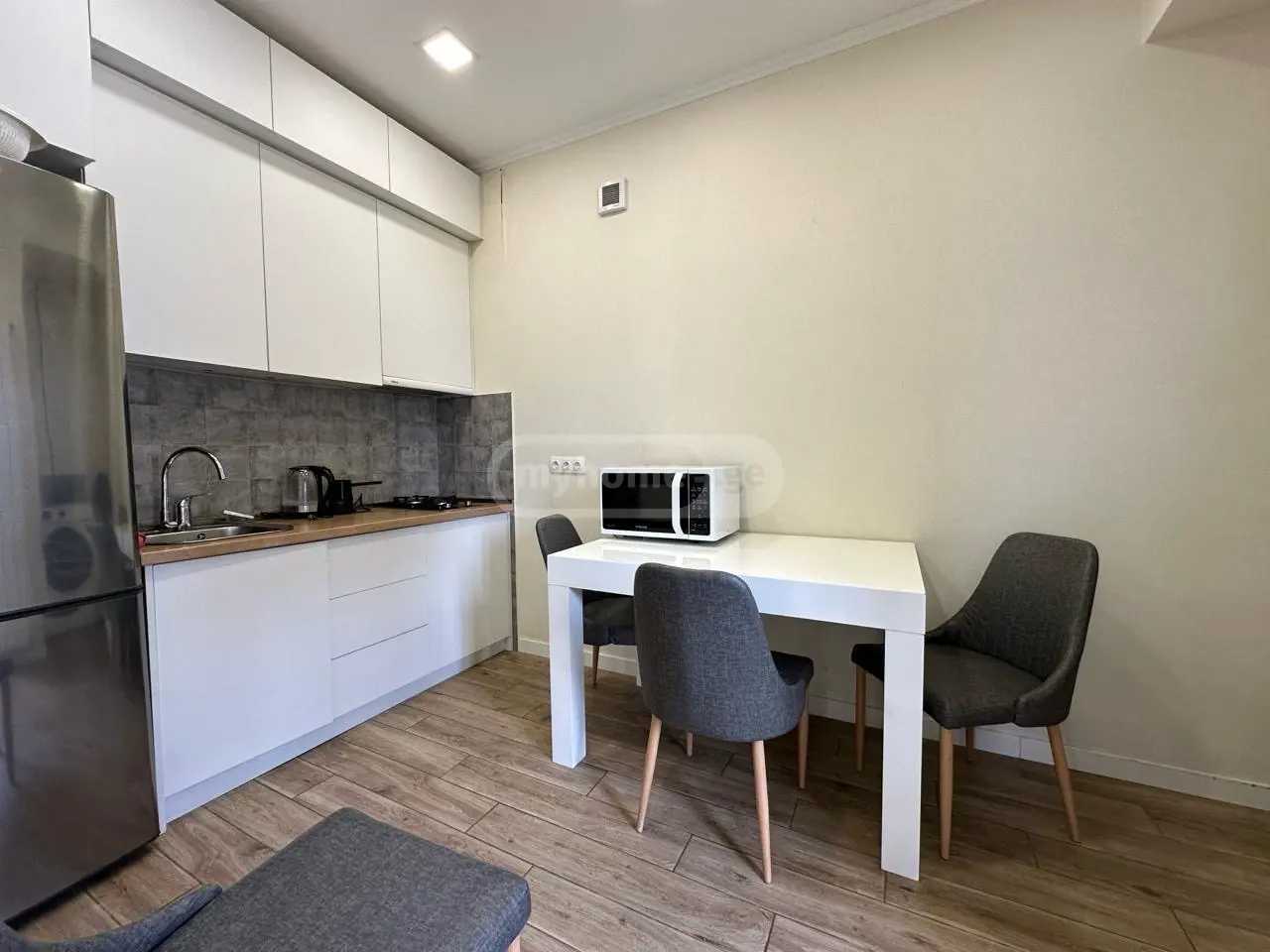 3 Room Flat For Rent. Vake view 3
