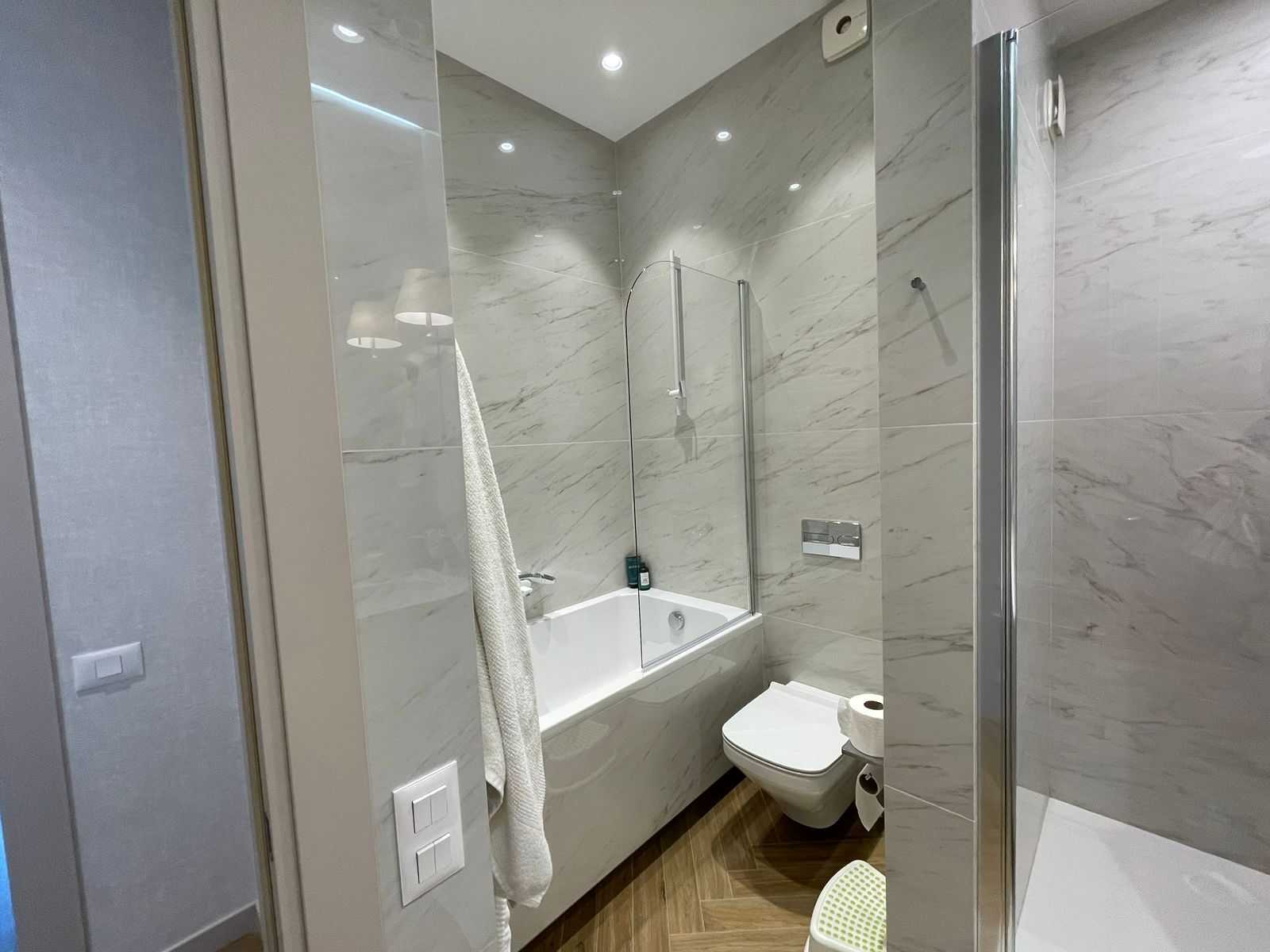 5 Room Flat For Rent. Vake view 9
