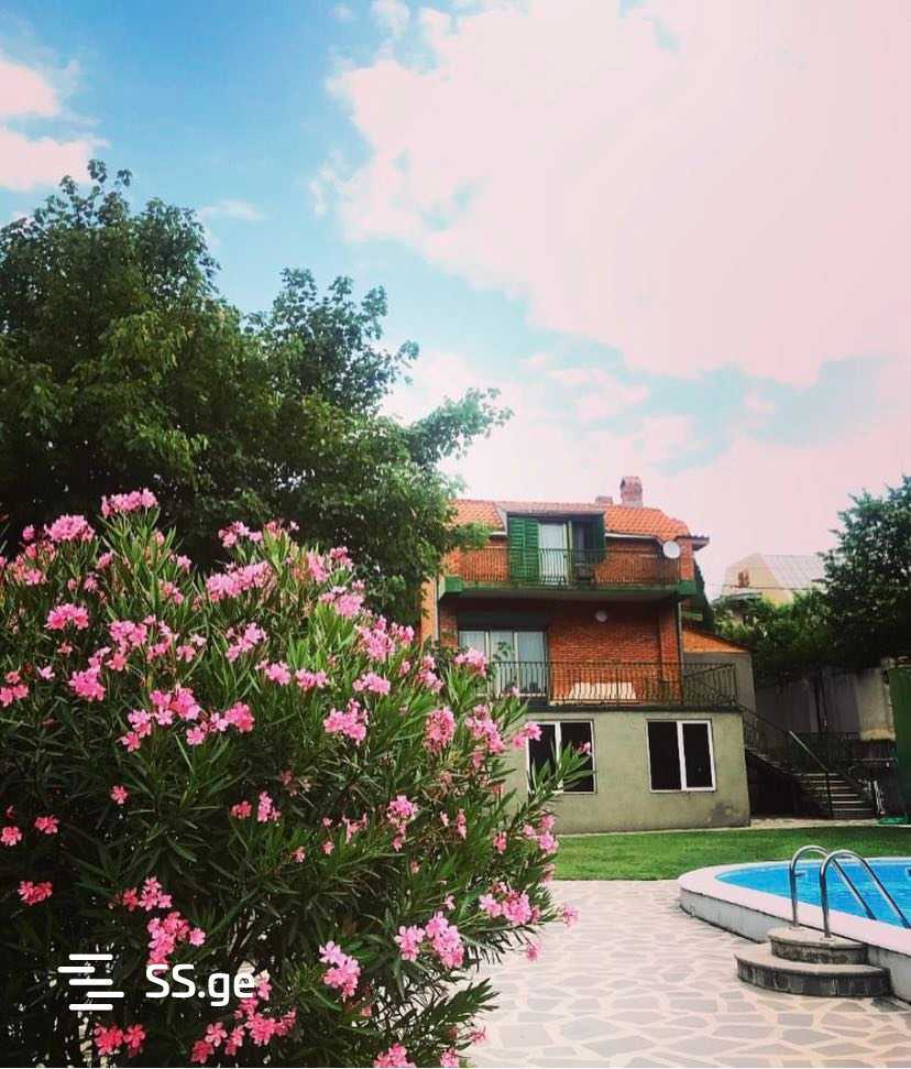 6 Room Private House For Rent. Mtatsminda view 1