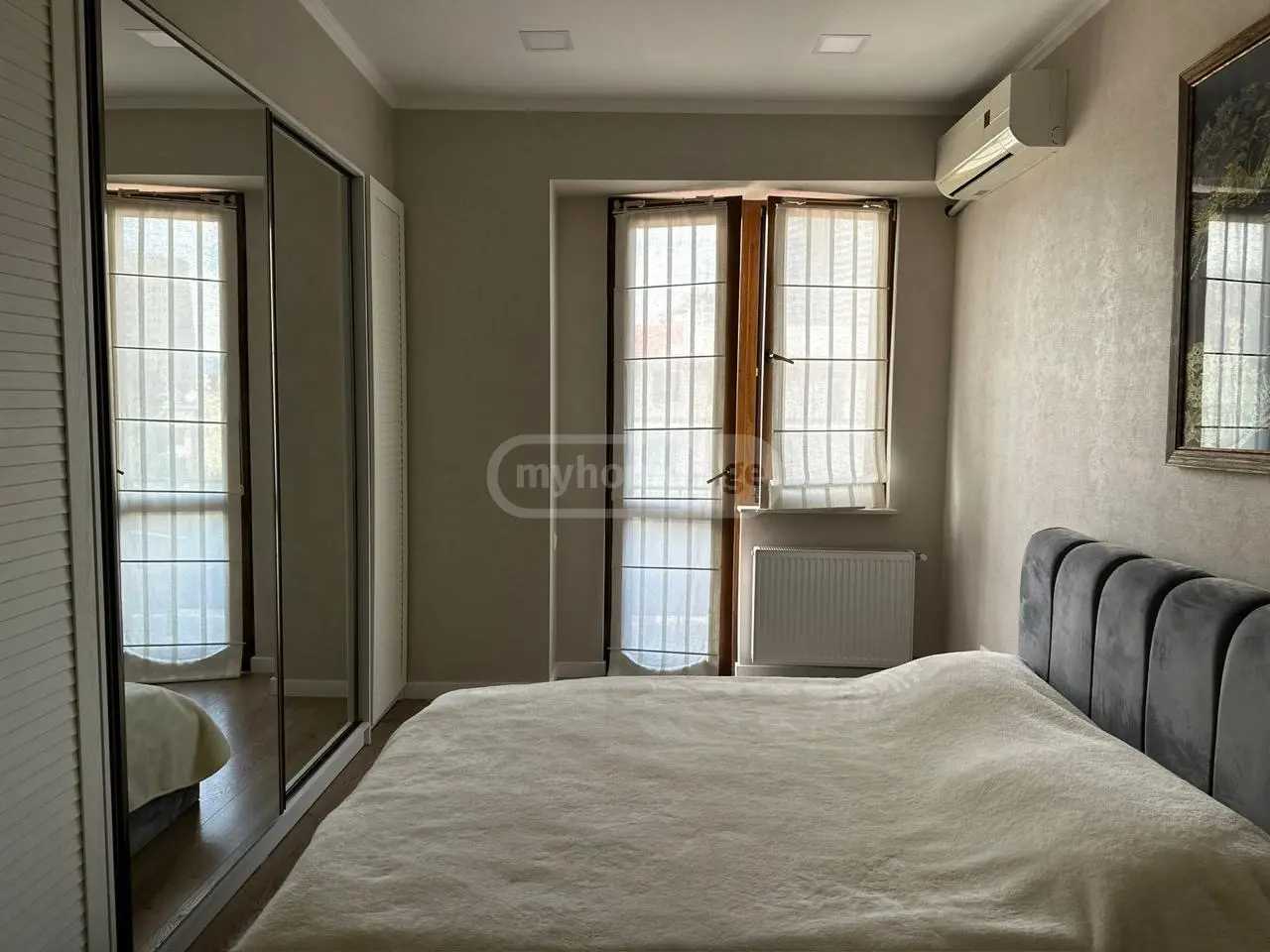 3 Room Flat For Rent. Vake view 6