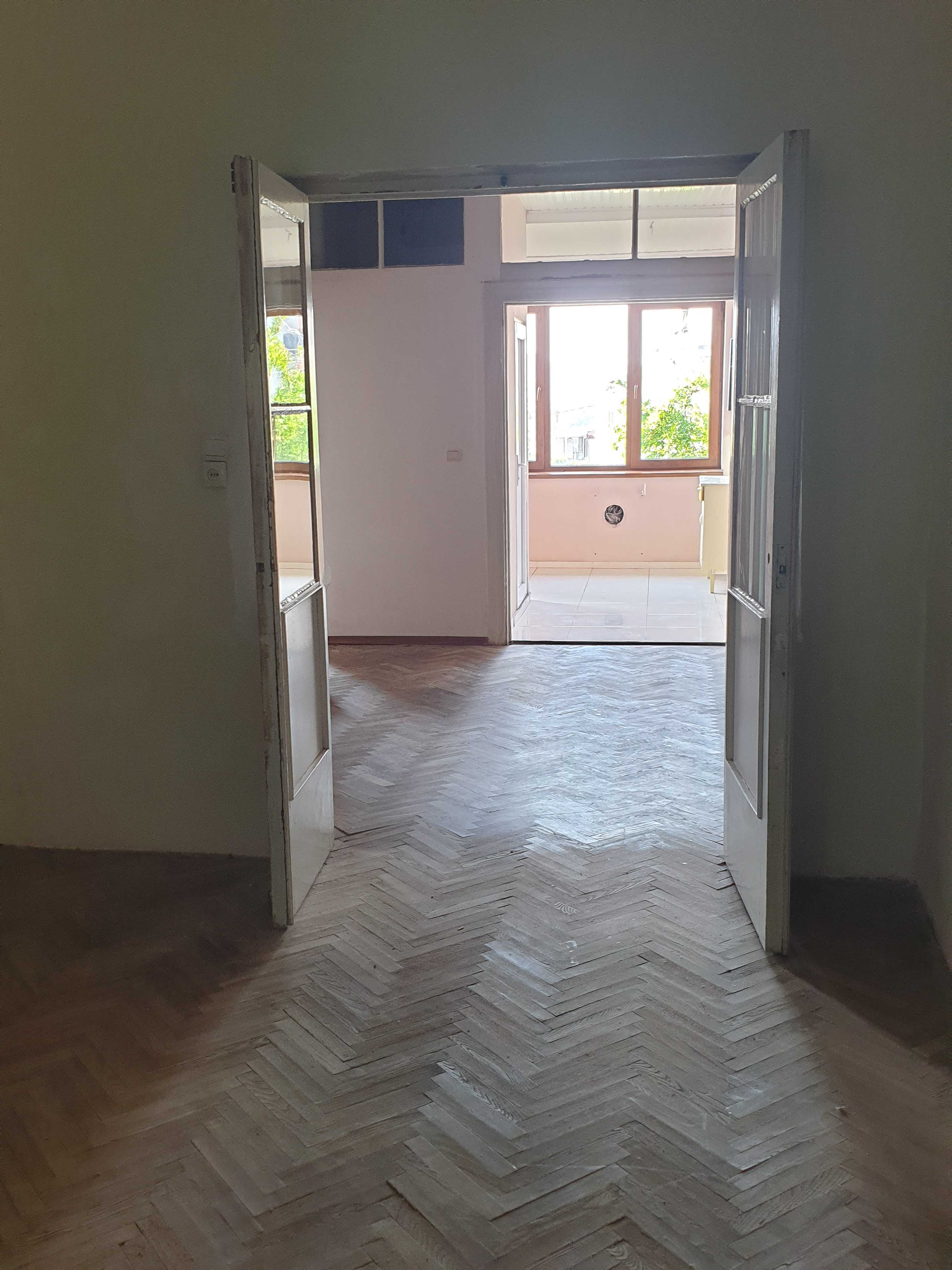8 Room Private House For Sale view 11