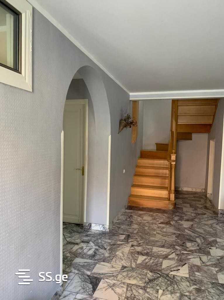 6 Room Private House For Rent. Mtatsminda view 10