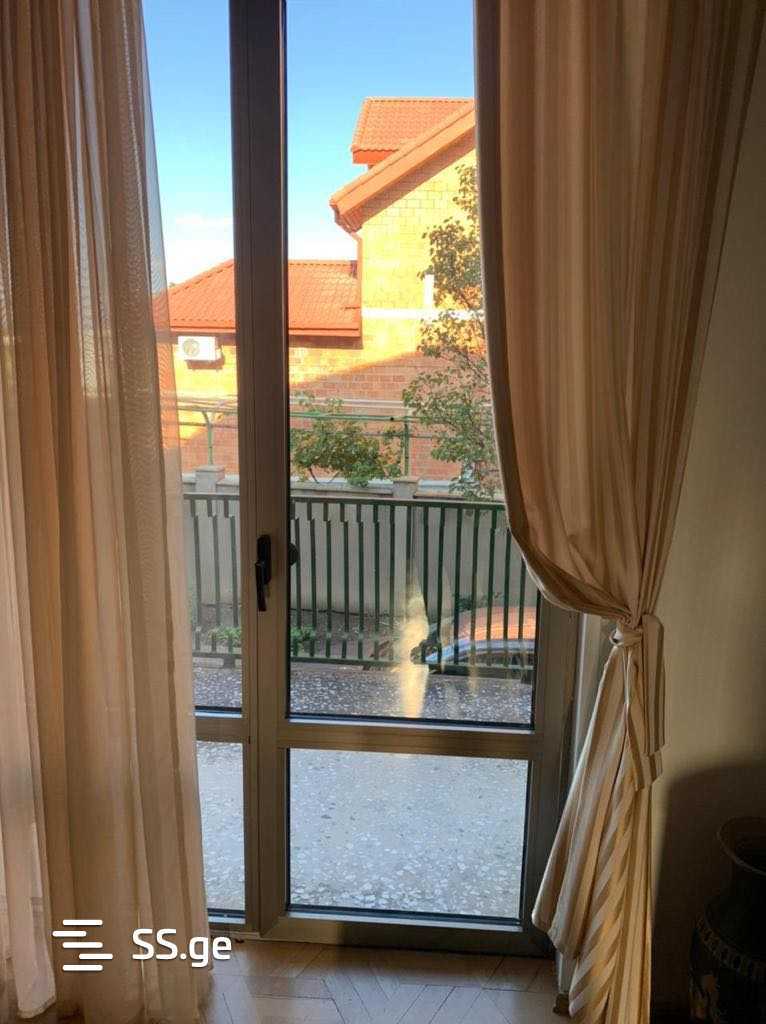 6 Room Private House For Rent. Mtatsminda view 5