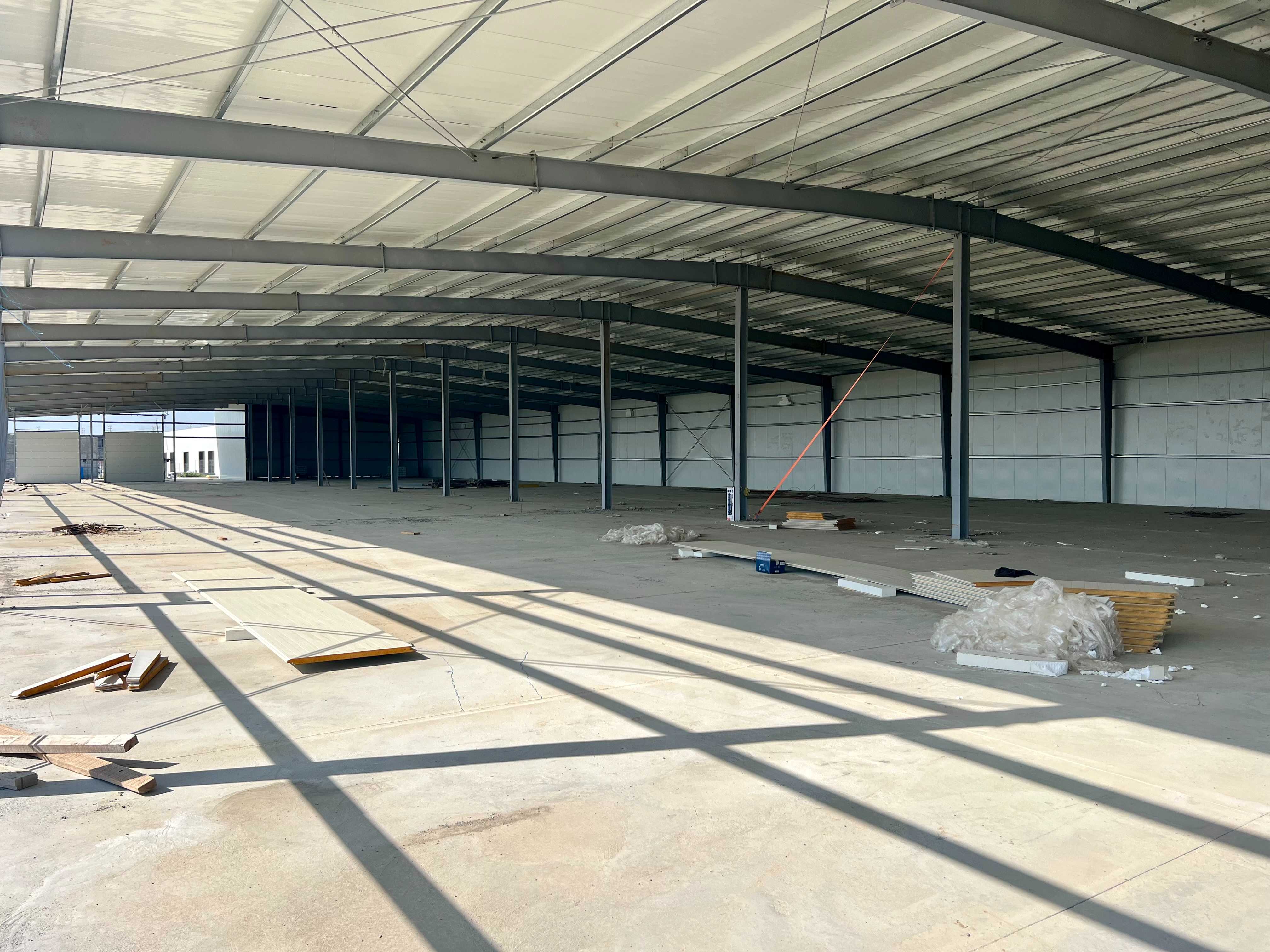 Store-Industrial Property For Rent. Lilo view 1