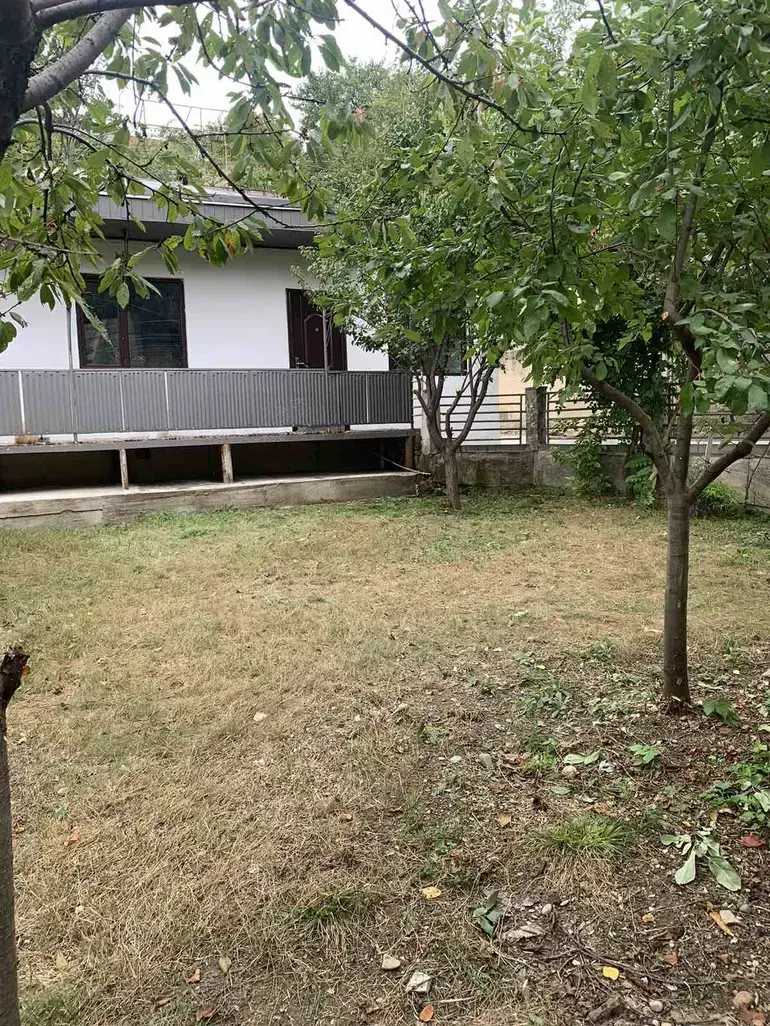 6 Room Private House For Sale view 3