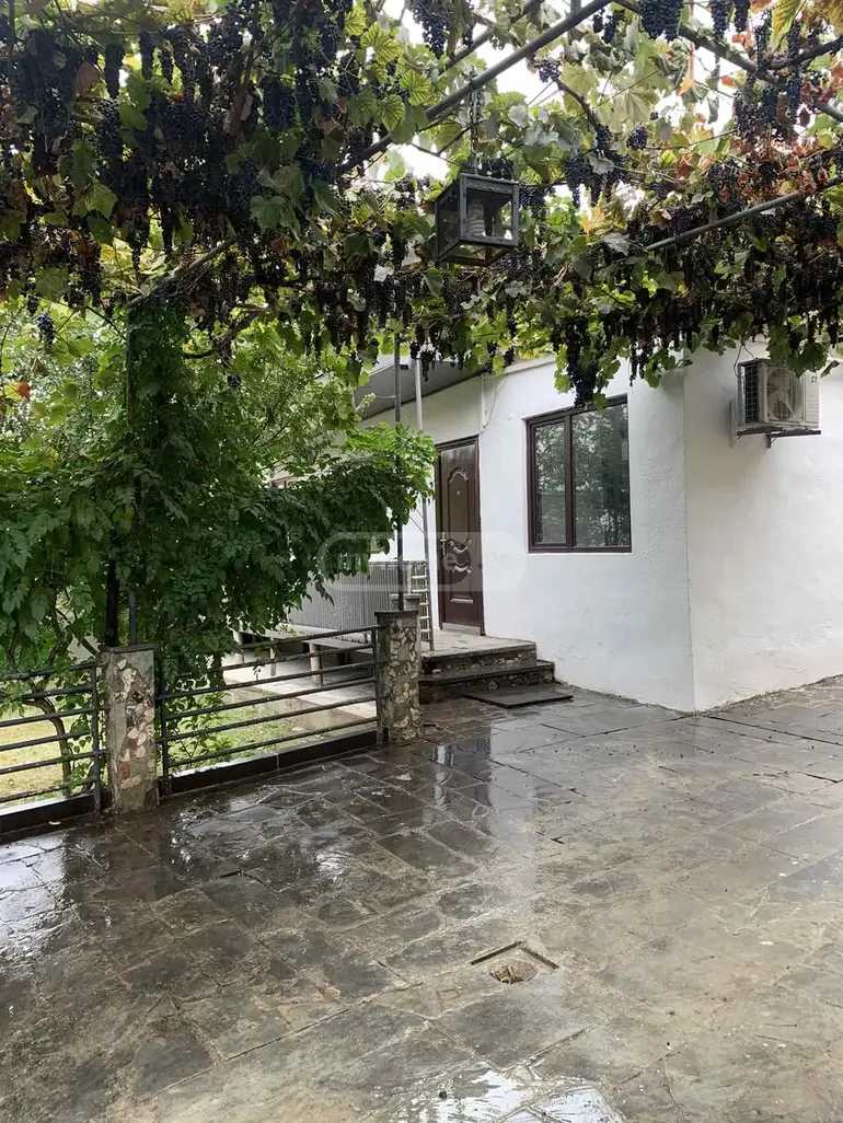 6 Room Private House For Sale view 1