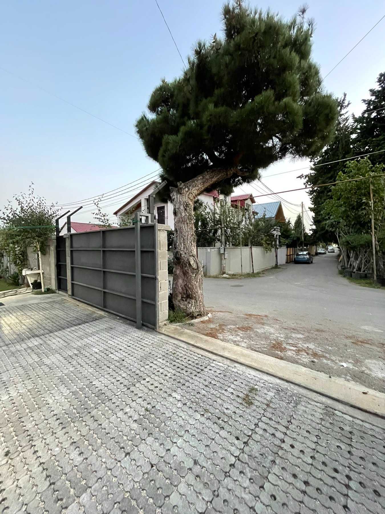 8 Room Private House For Sale view 11