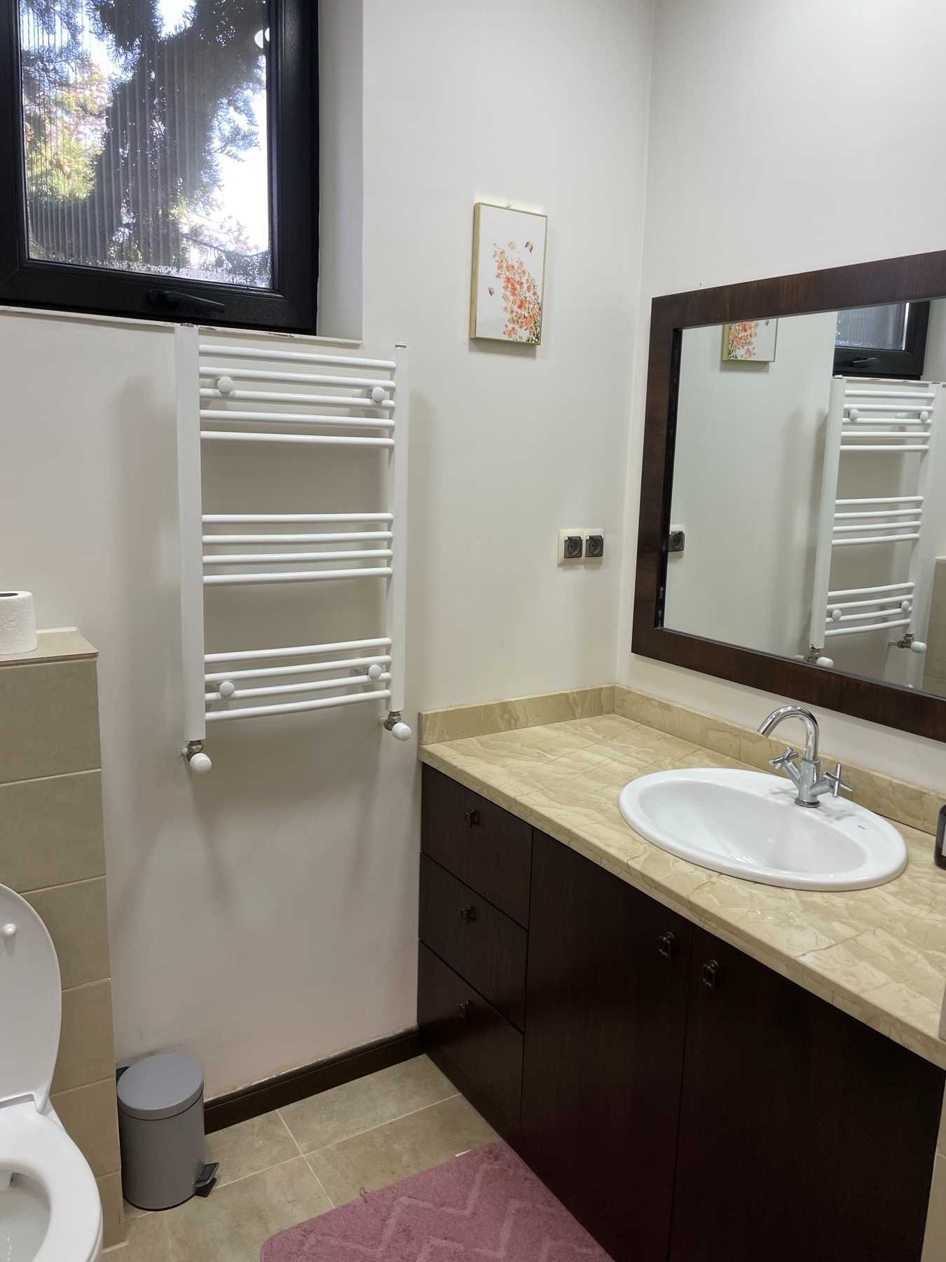 8 Room Private House For Sale view 12