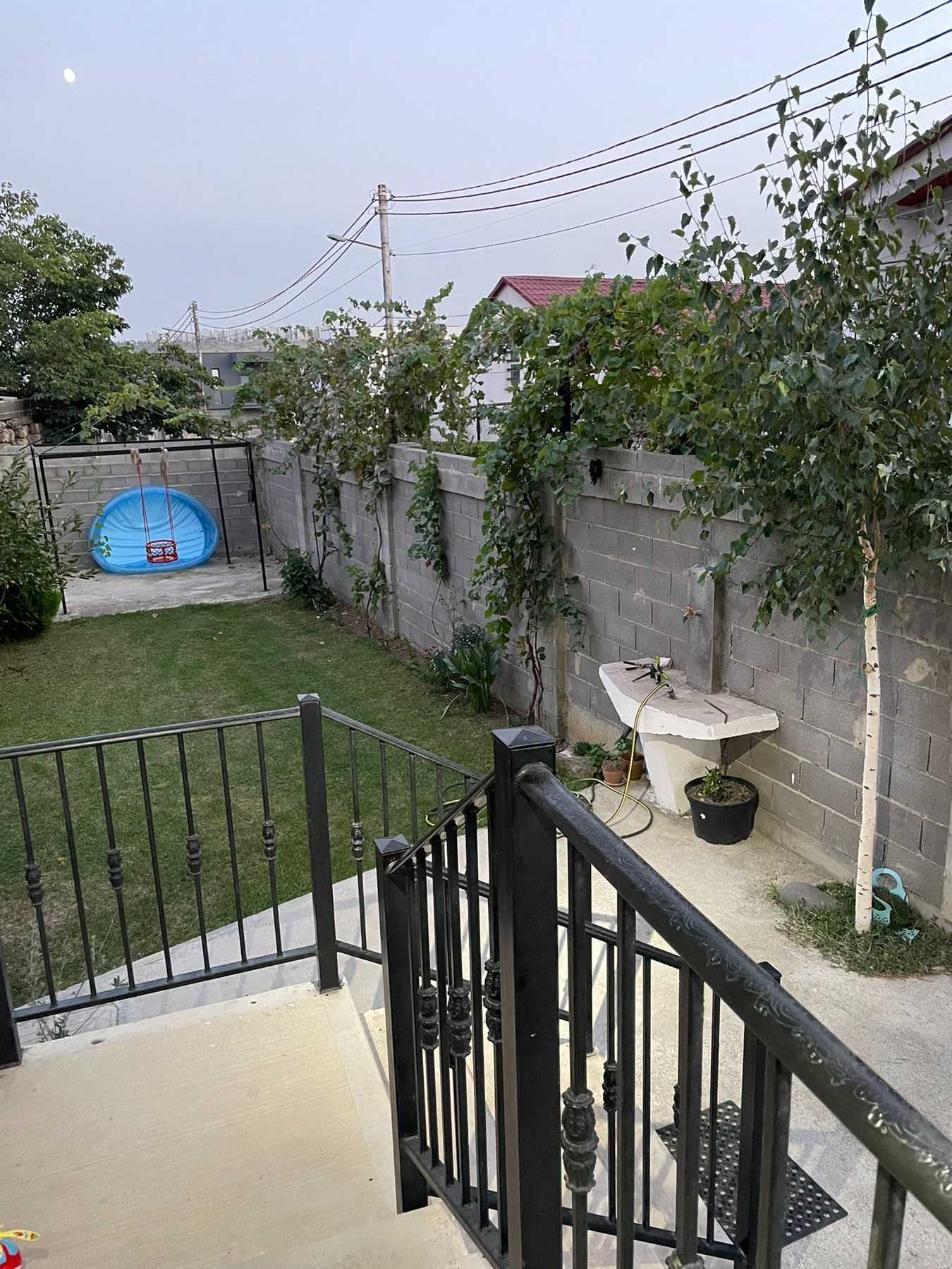 8 Room Private House For Sale view 3