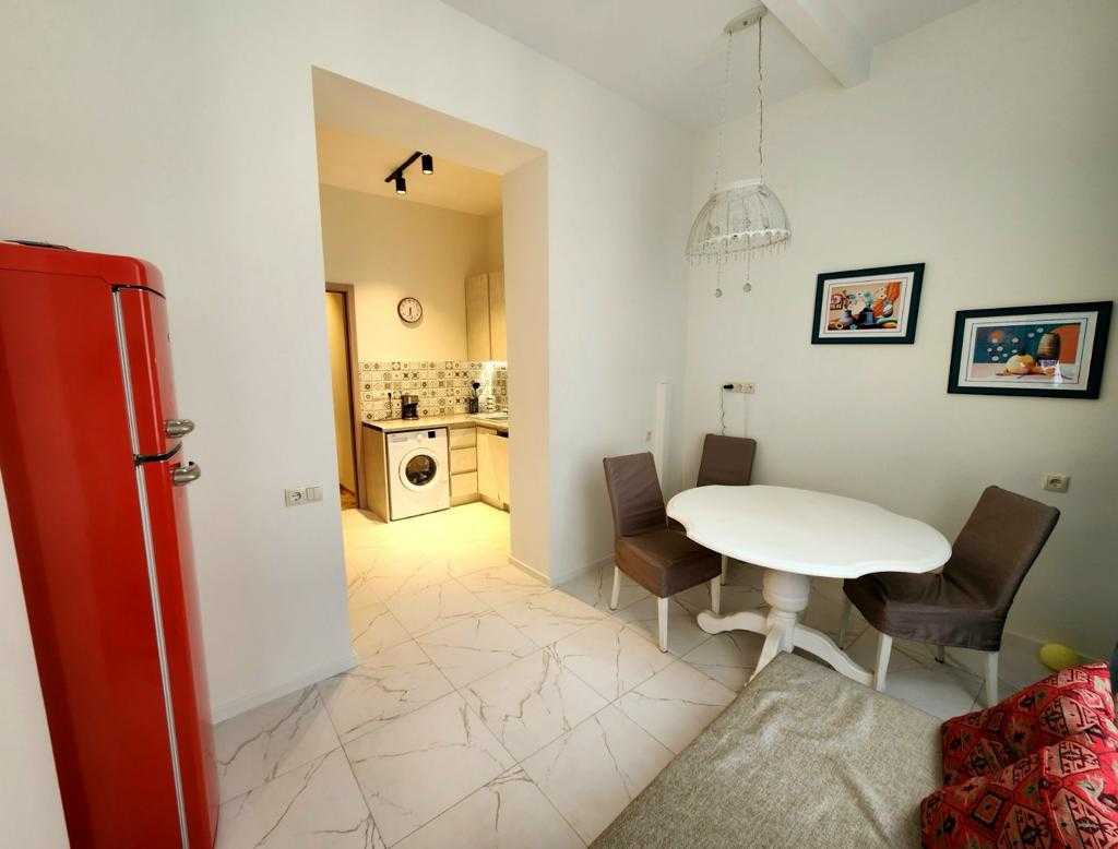 2 Room Flat For Rent. Vake view 6