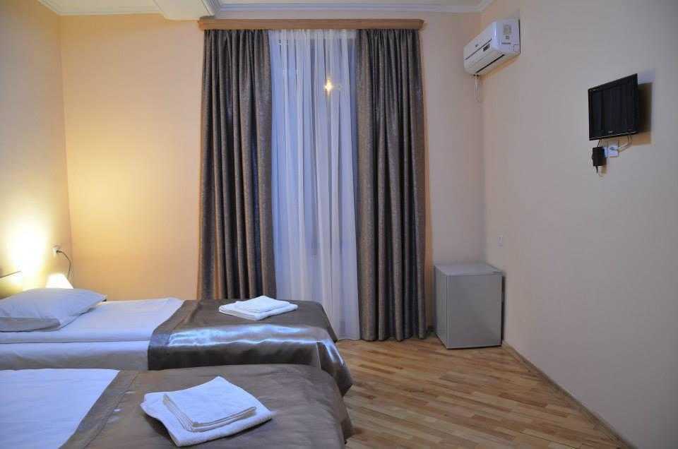 18 Room Hotel For Rent. Saburtalo view 9