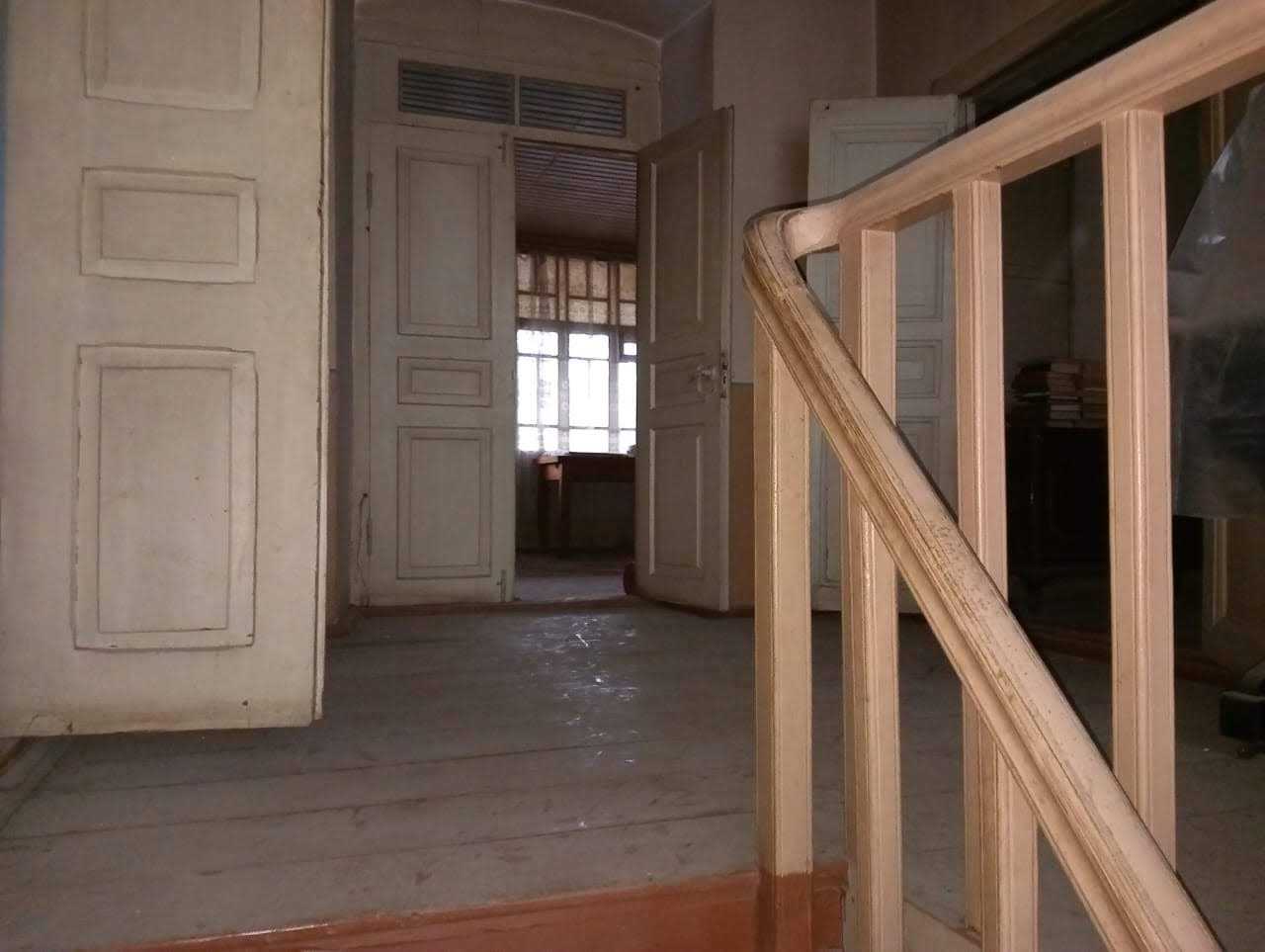 9 Room Private House For Sale view 3
