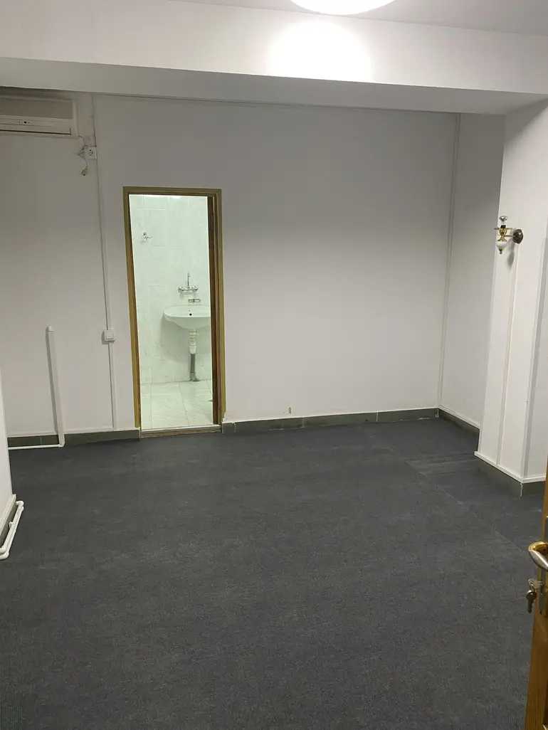 10 Room Private House For Rent. Saburtalo, 1 of 4