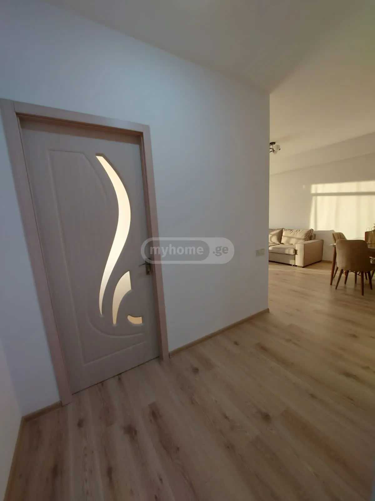 2 Room Flat For Rent. Didube view 9