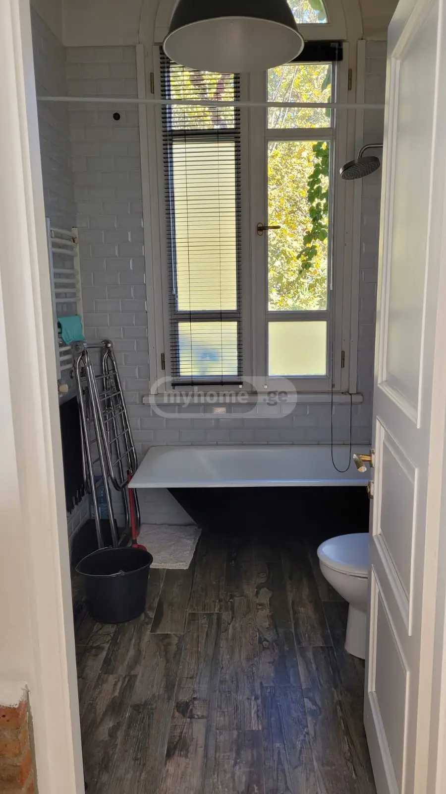 4 Room Flat For Rent. Mtatsminda view 8