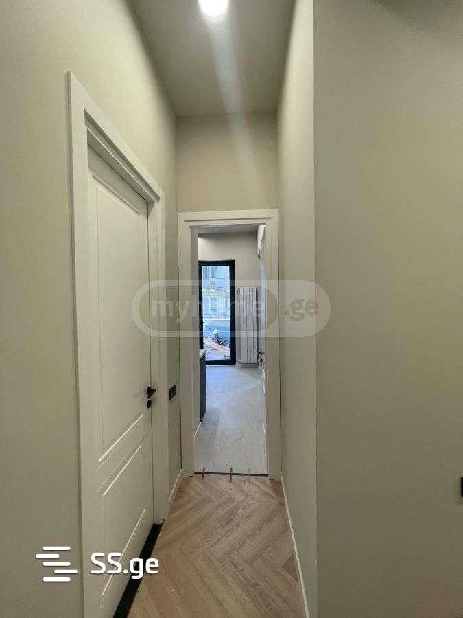 4 Room Flat For Rent. Vake view 9