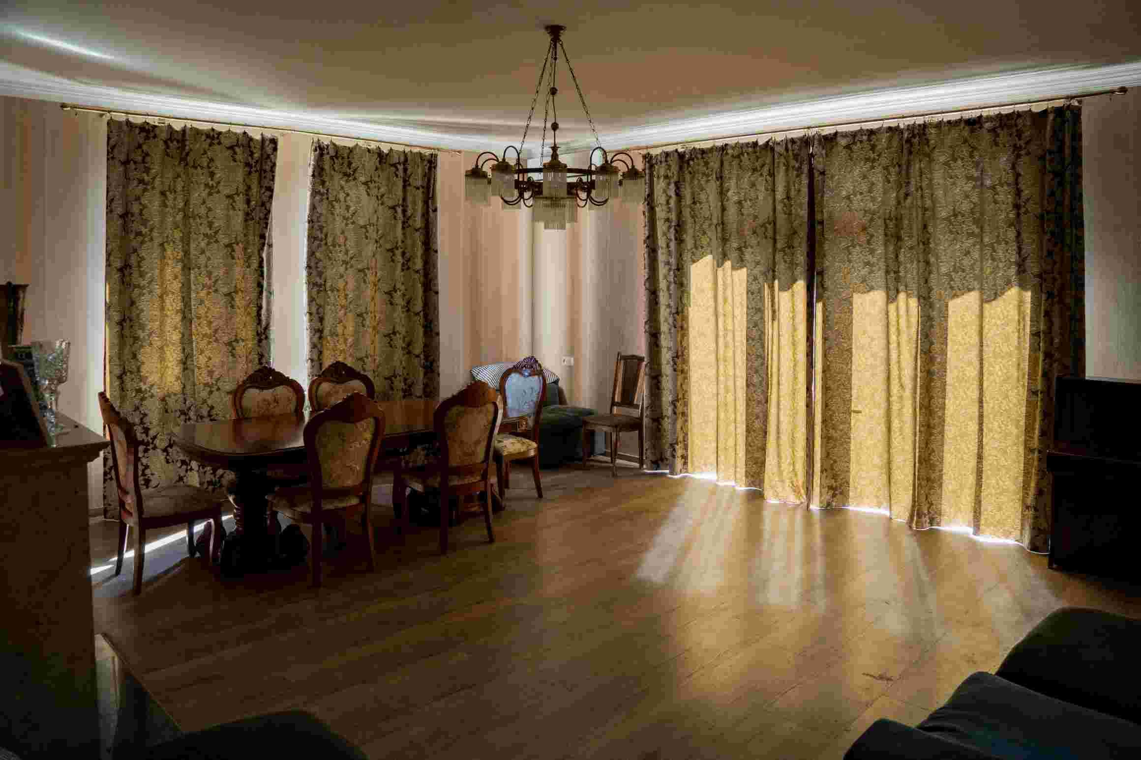 8 Room Private House For Rent. Ortachala view 7