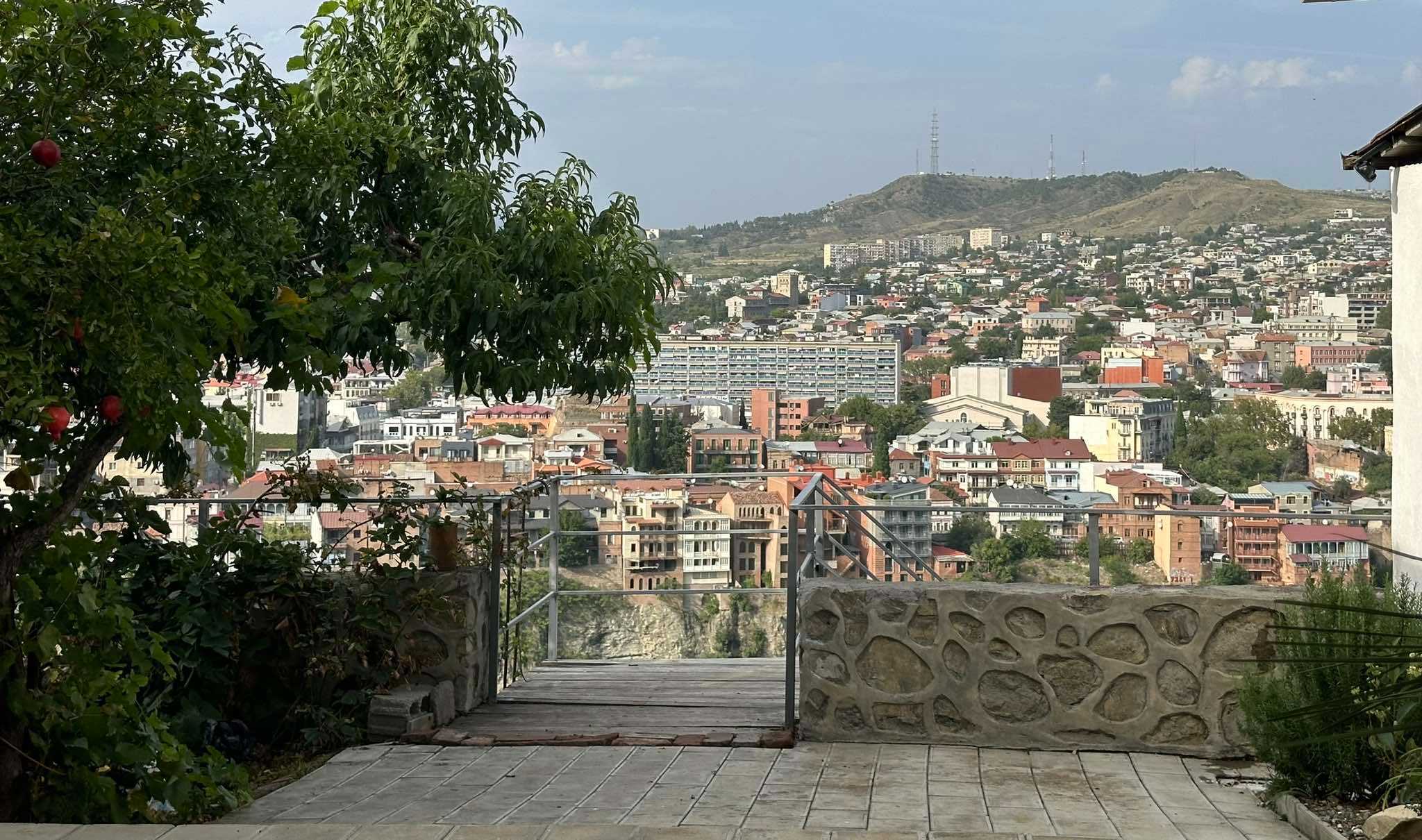 3 Room Private House For Rent. Ortachala view 11