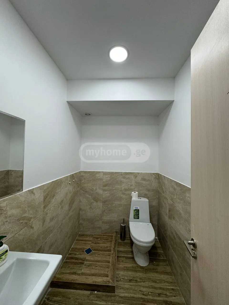 Commercial Space For Rent. Vera view 3