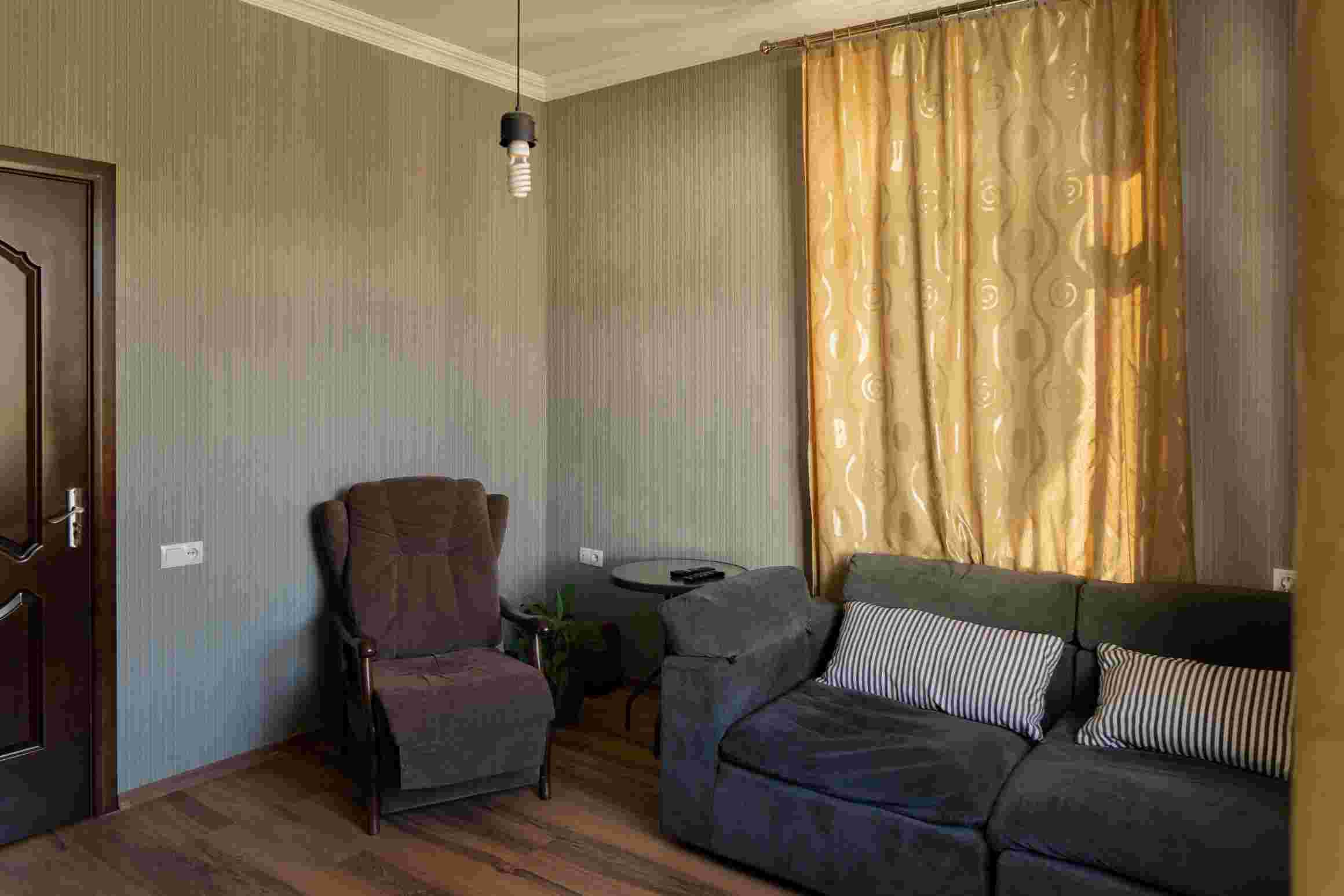8 Room Private House For Rent. Ortachala view 9