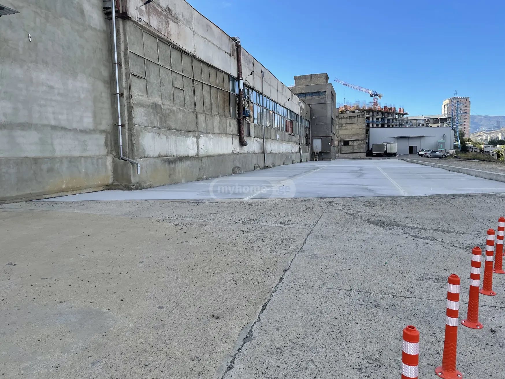 Commercial space For Rent. Sanzona , 4400 30519540 ss.ge