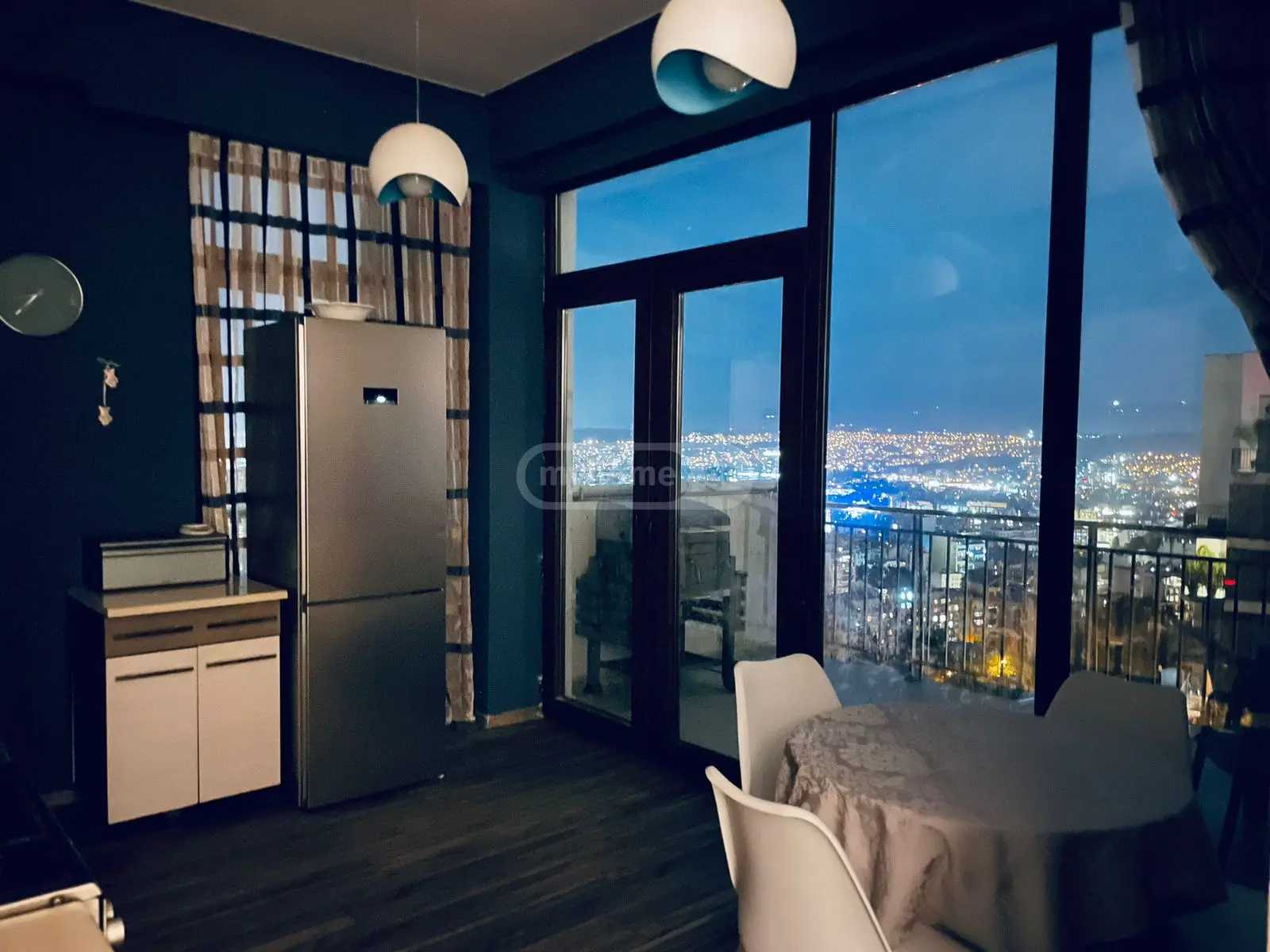 4 Room Flat For Rent. Vake view 1