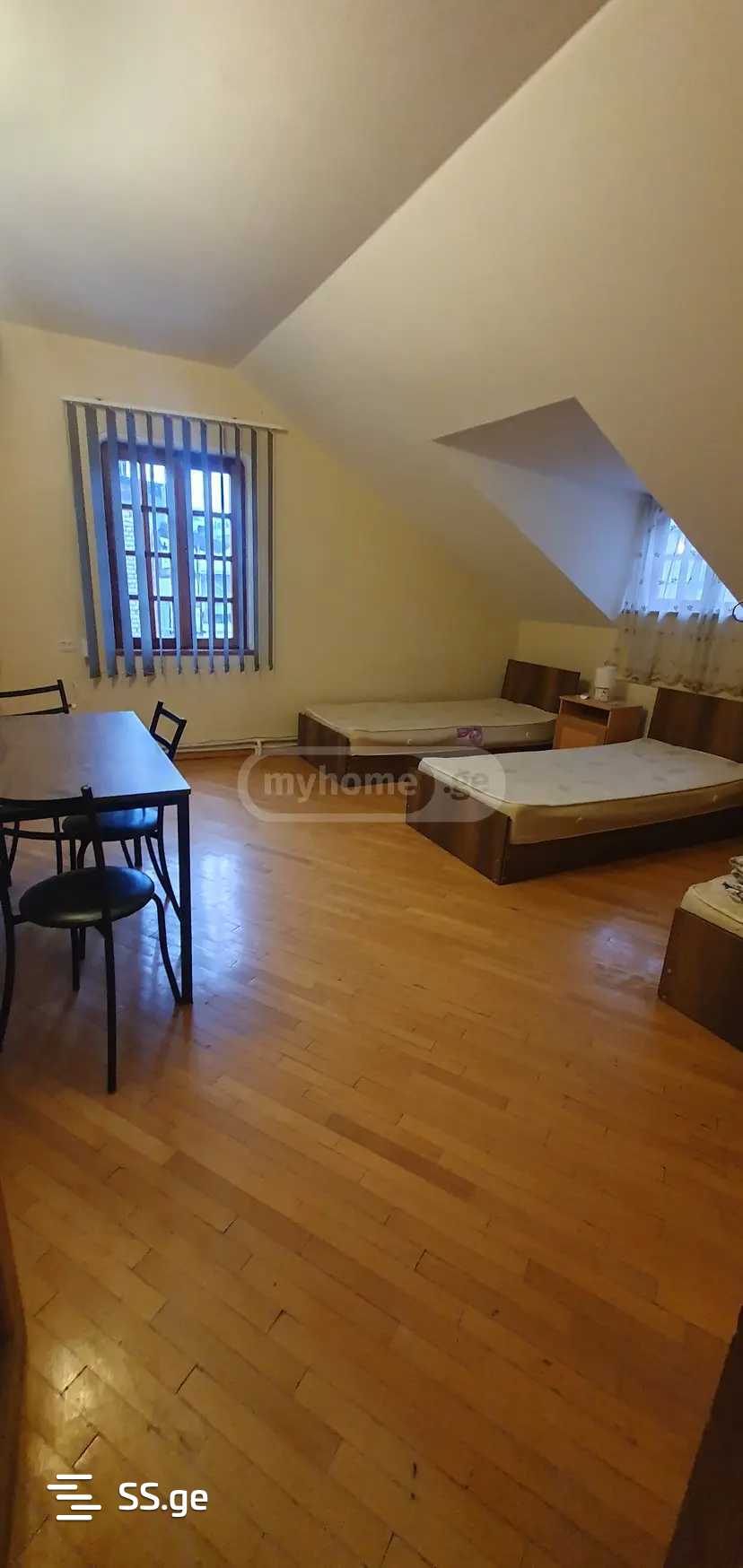 7 Room Hotel For Rent. Sololaki view 10