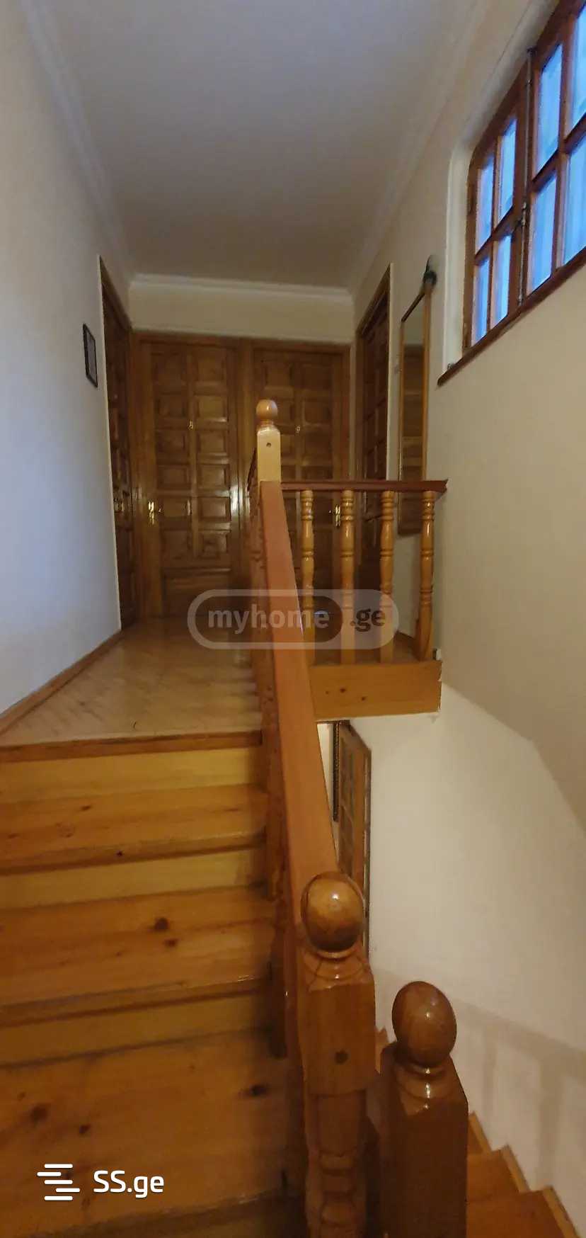 7 Room Hotel For Rent. Sololaki view 8