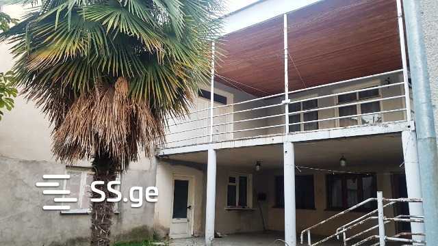 Продажа 18-комната Частный дом view 1