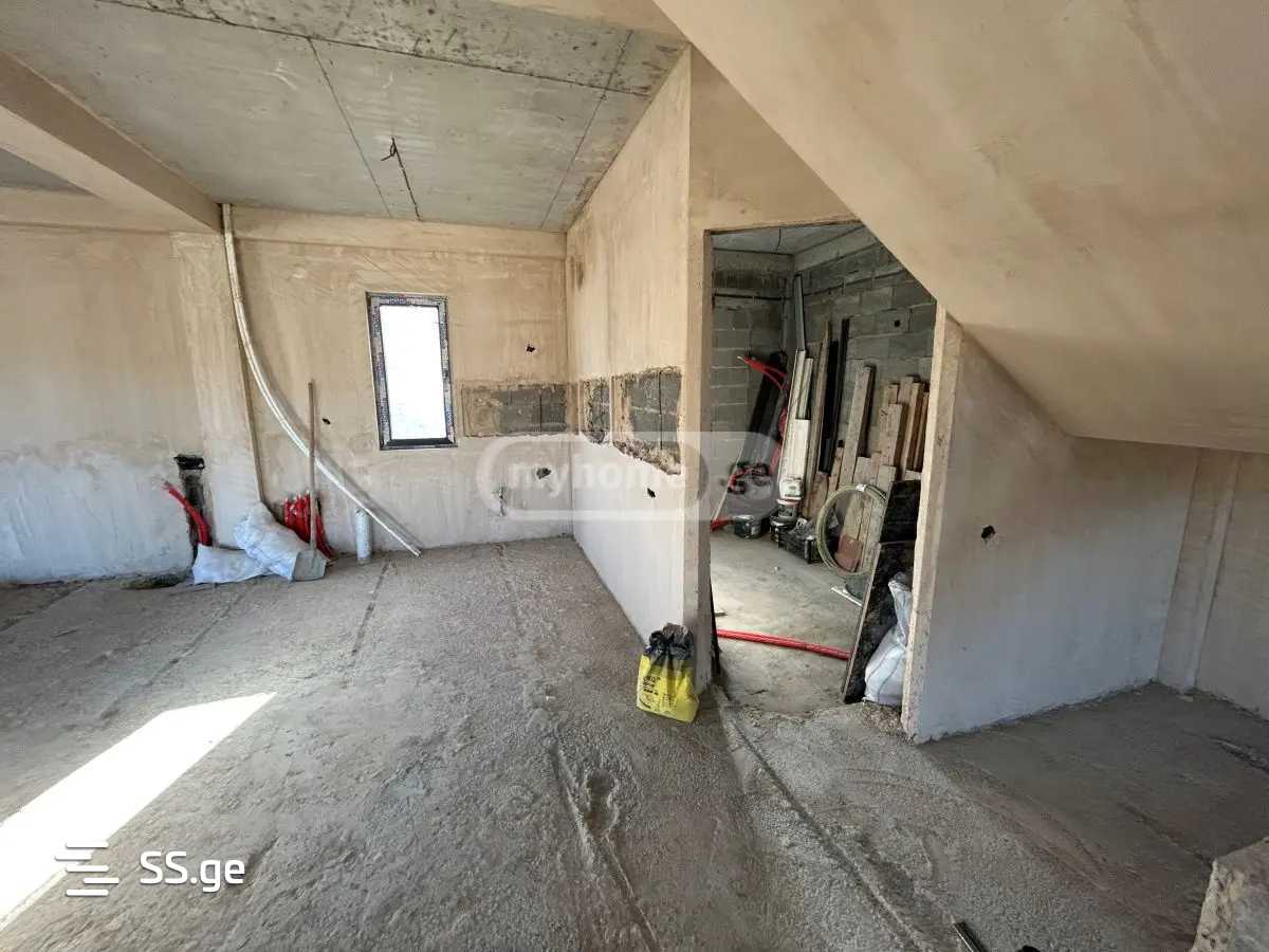 5 Room Private House For Sale view 9