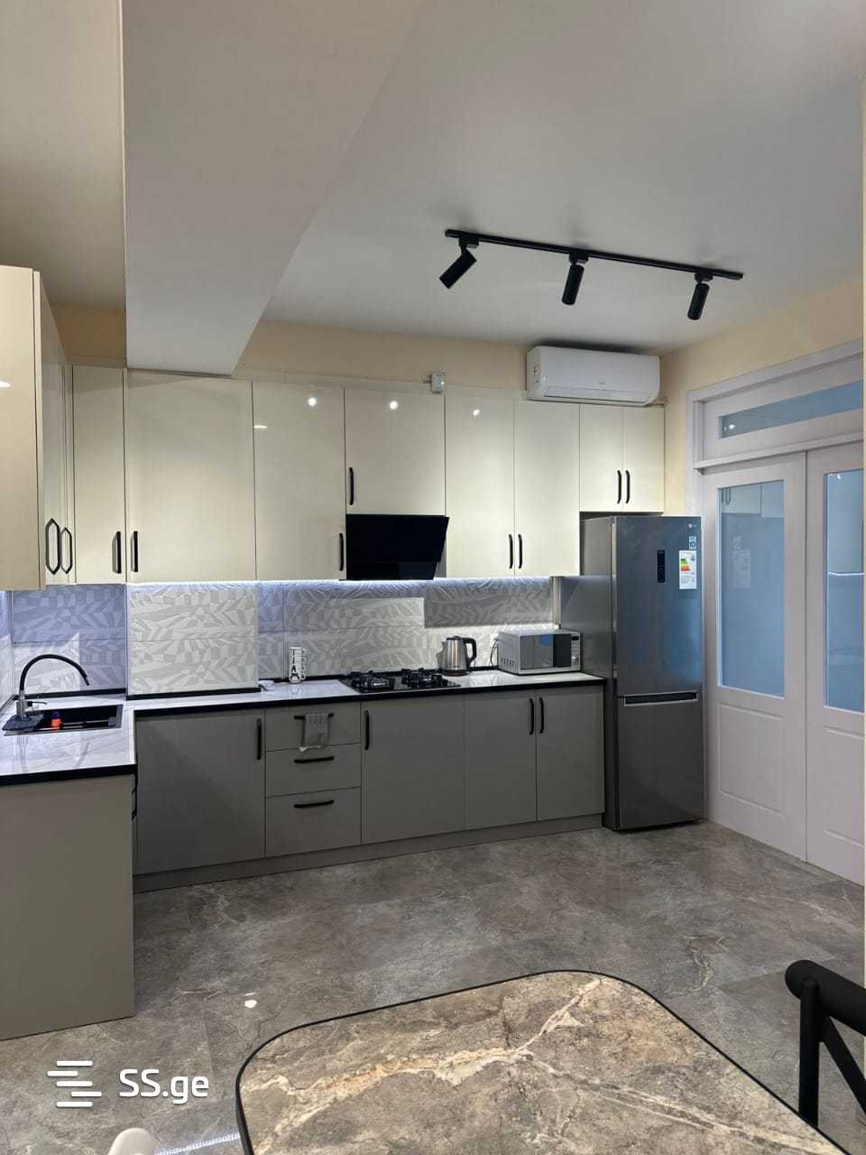 3 Room Flat Daily Rent. Rustavi view 11