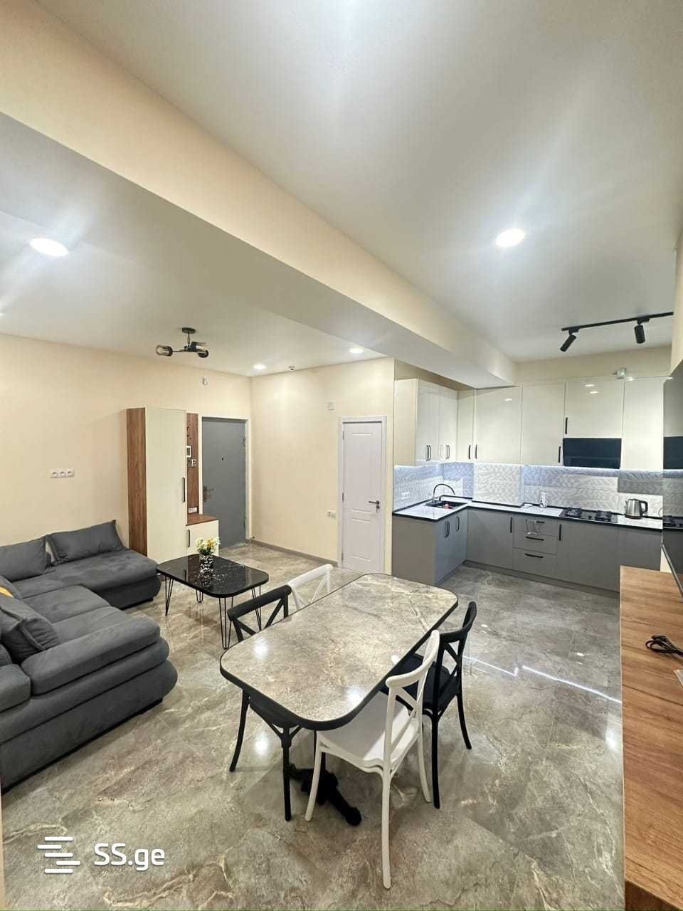 3 Room Flat Daily Rent. Rustavi, 1 of 4