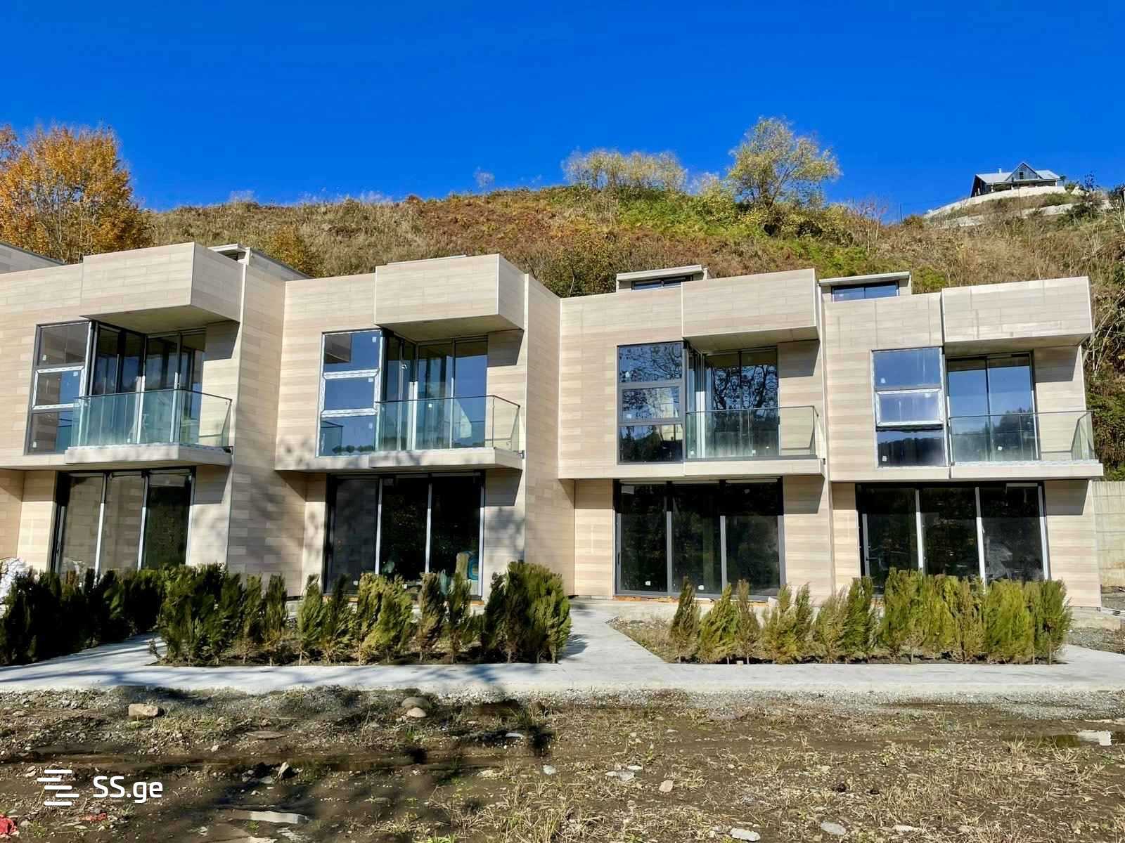 3 Room Private House For Sale view 1
