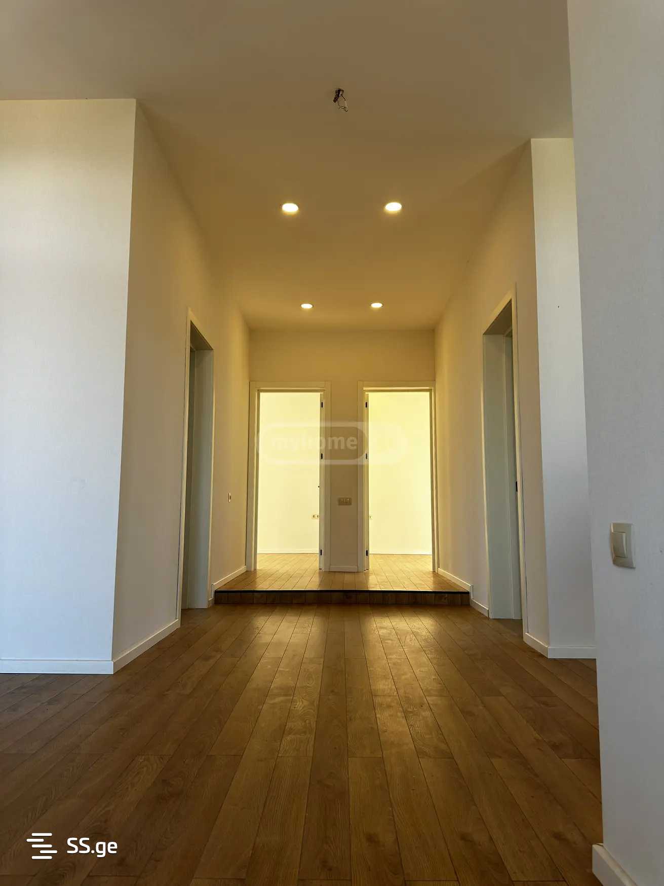 7 Room Private House For Sale view 9