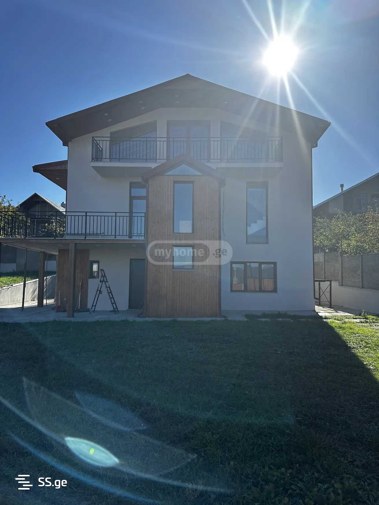 7 Room Private House For Sale view 1