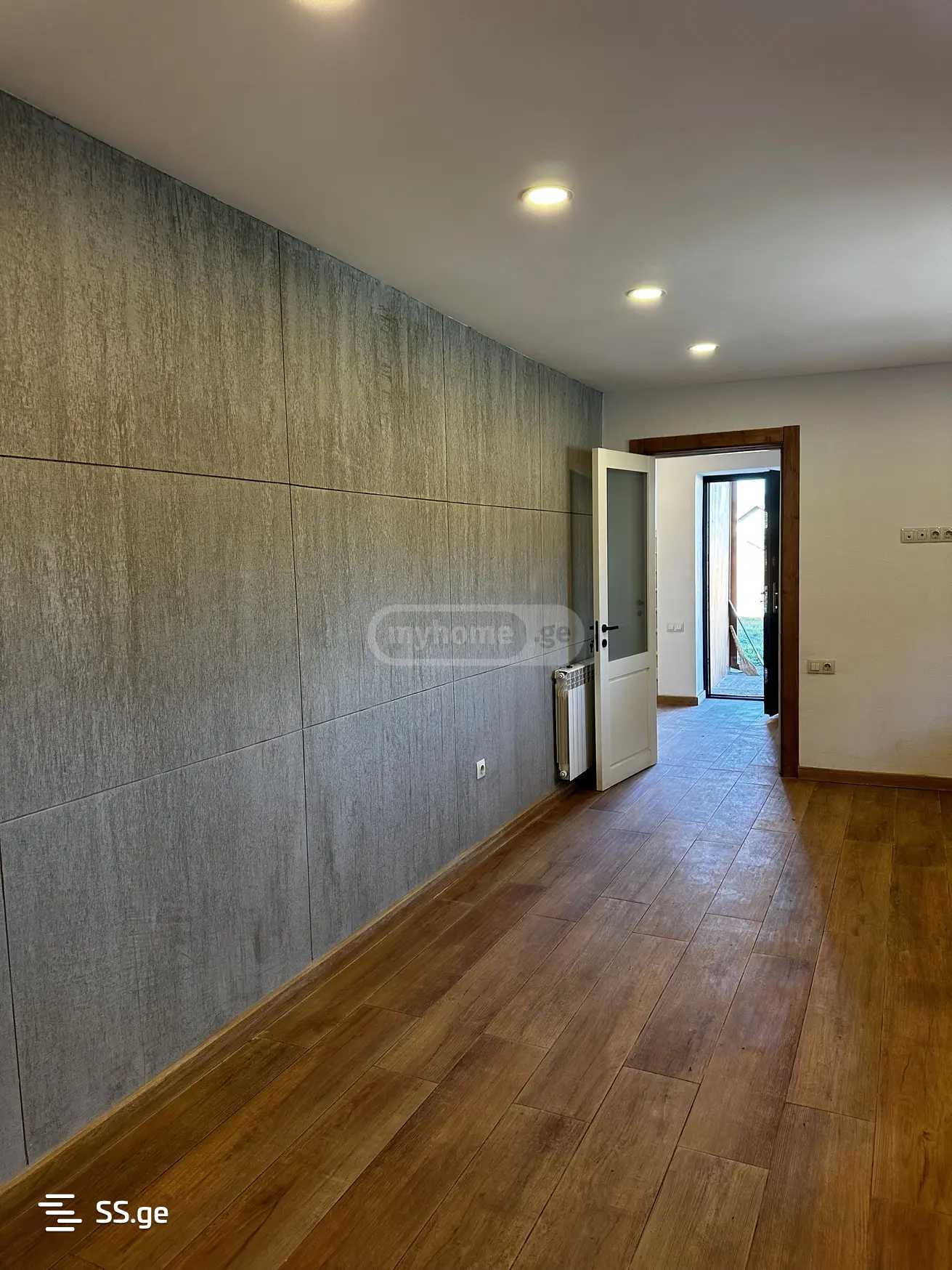 7 Room Private House For Sale view 5