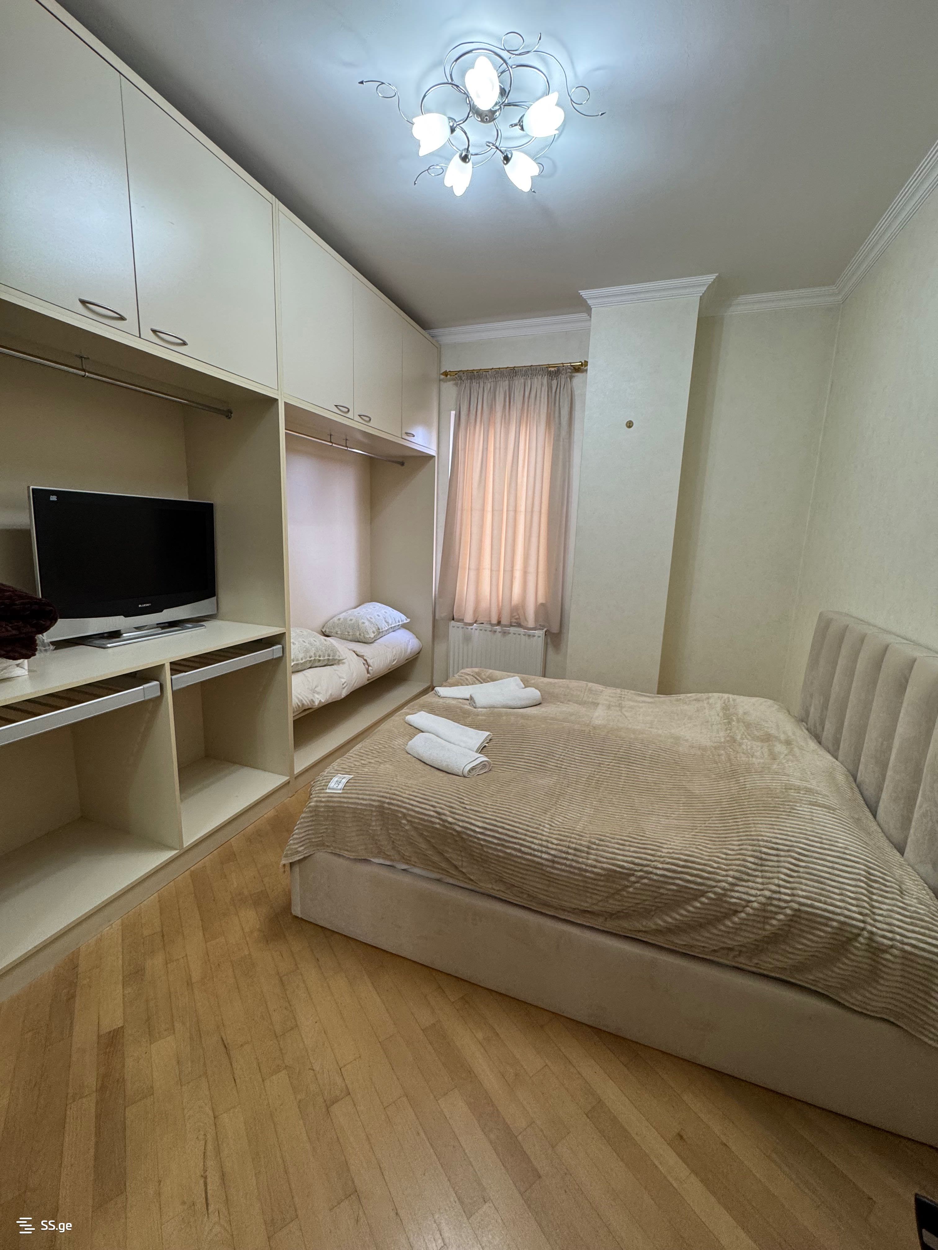 8 Room Private House For Rent. Ponichala view 4