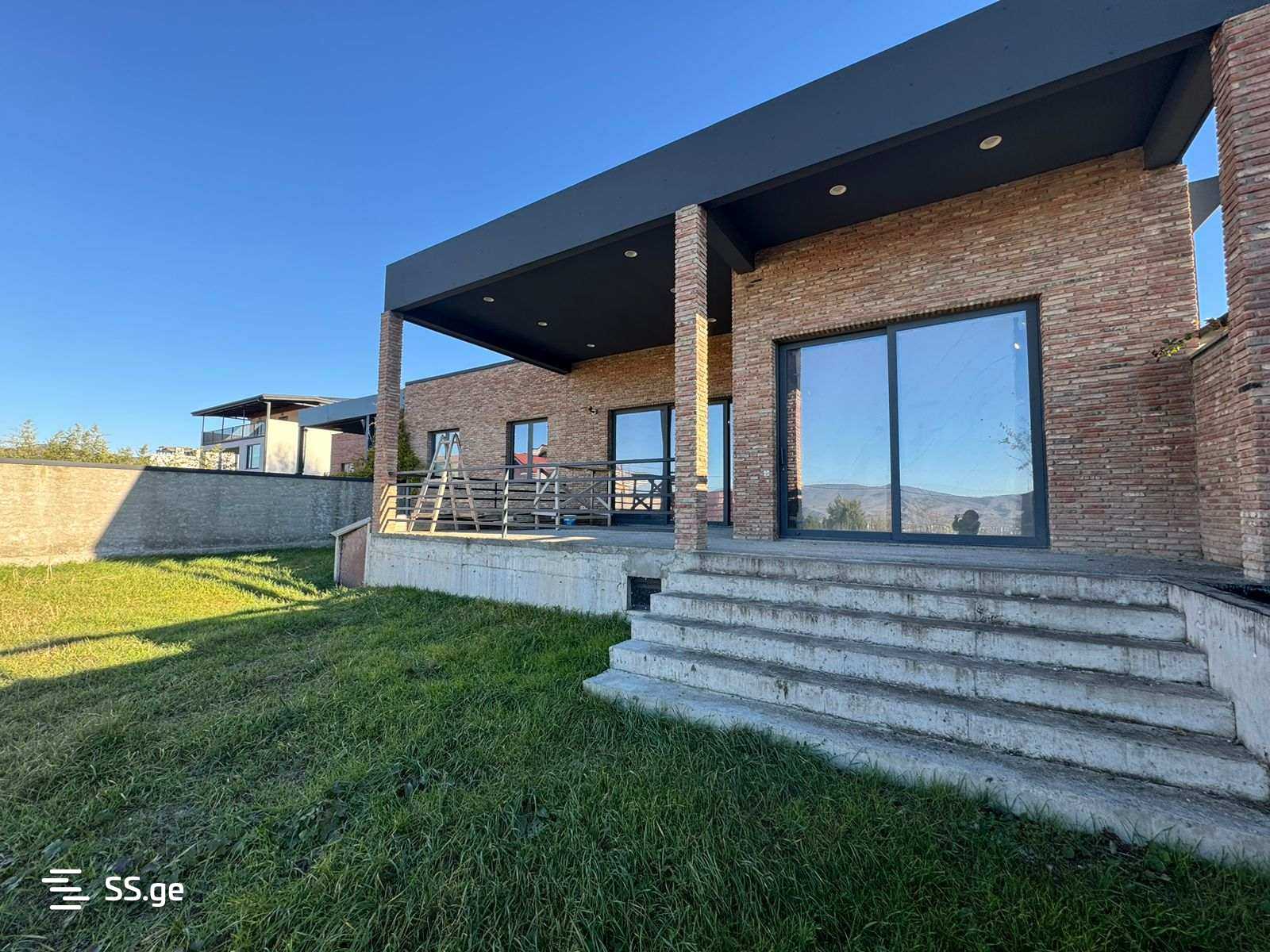 5 room Summer Cottage For Sale. Saguramo