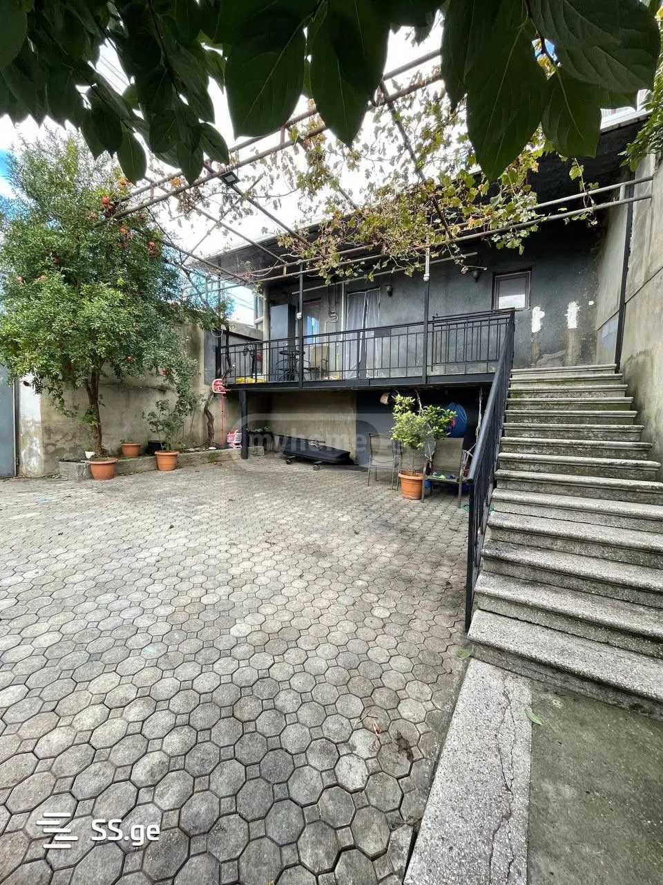 5 Room Private House For Rent. Chugureti view 2