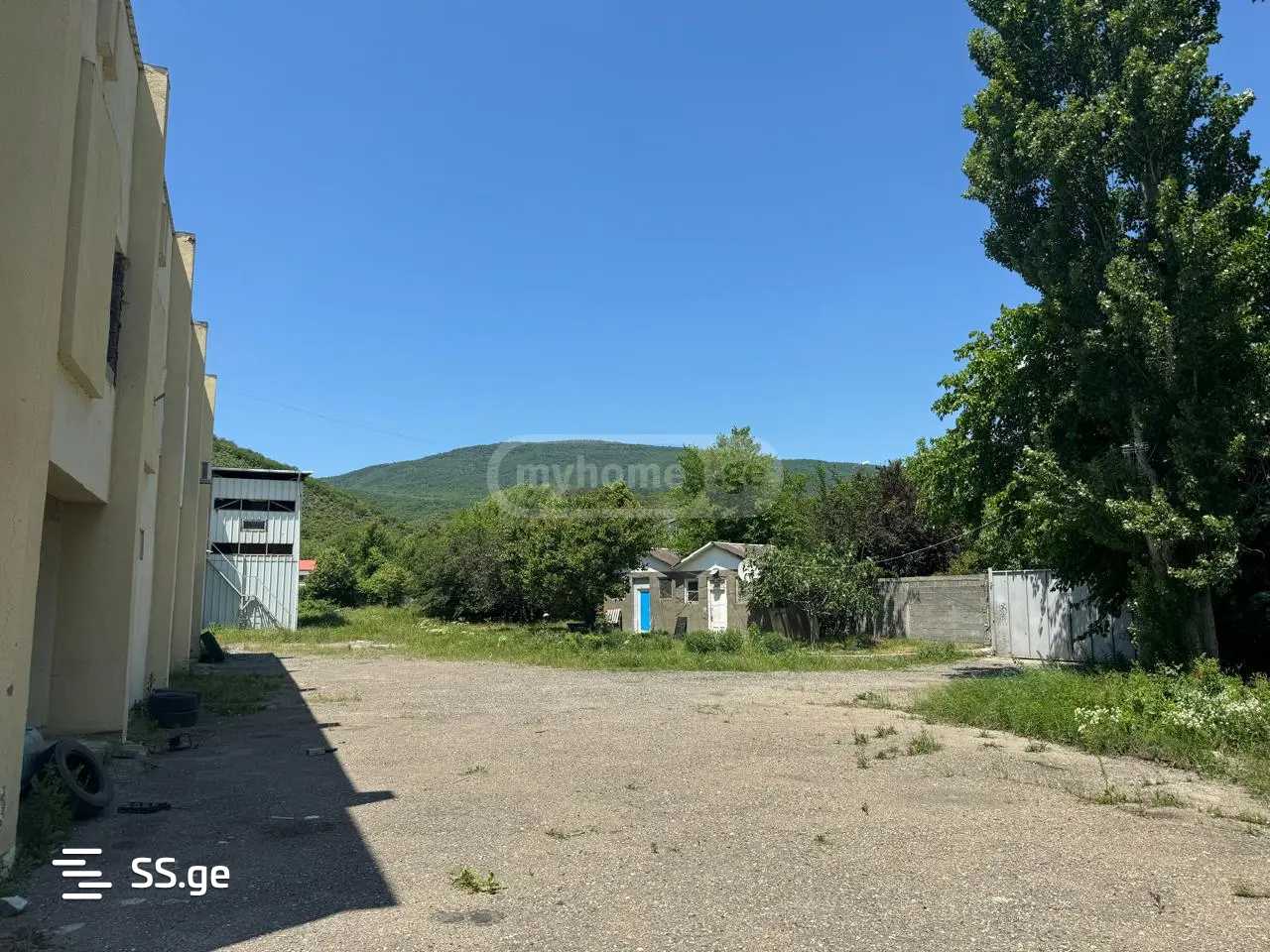 Store-Industrial Property For Rent. Mtskheta view 3