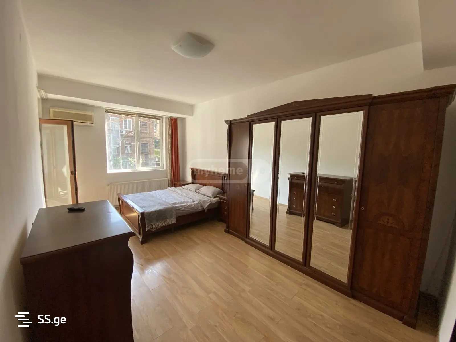 5 Room Flat For Rent. Vake view 3