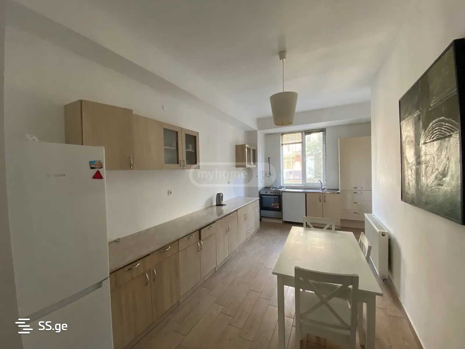 5 Room Flat For Rent. Vake view 2