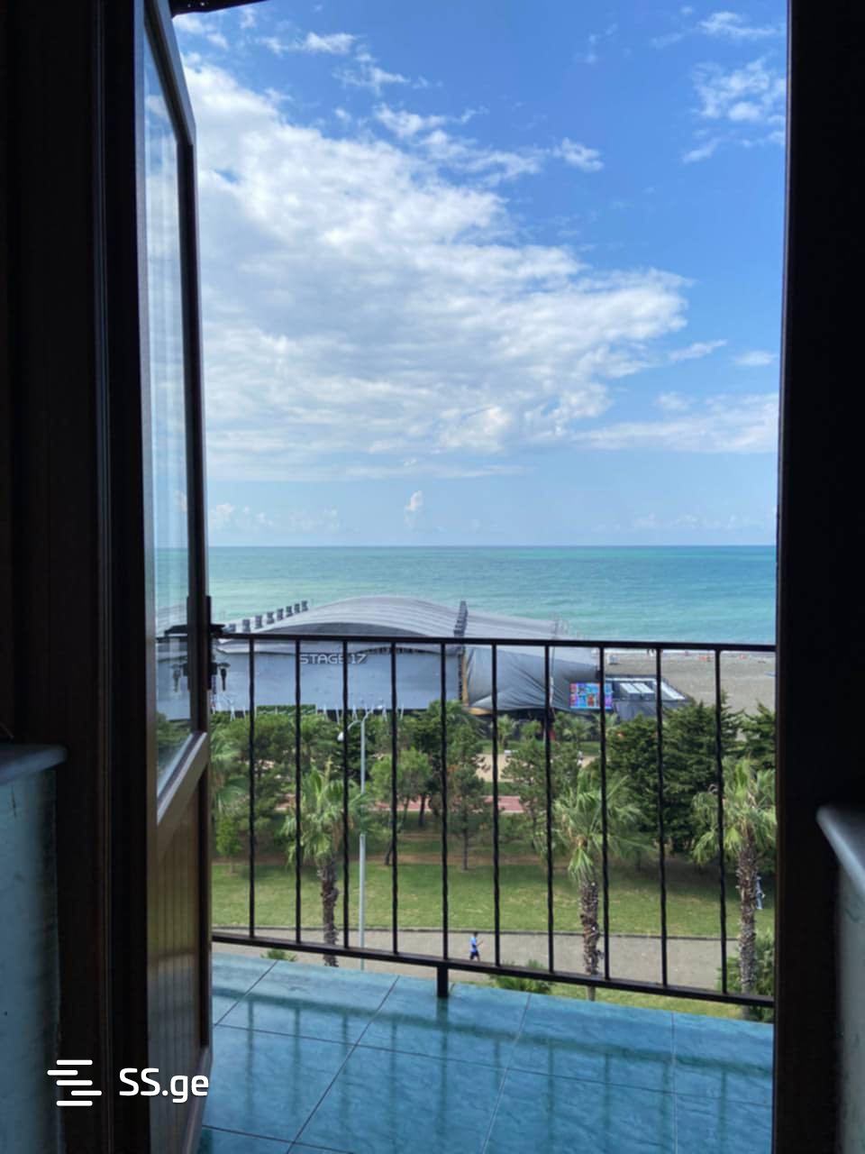 3 Room Flat Daily Rent. Batumi view 4