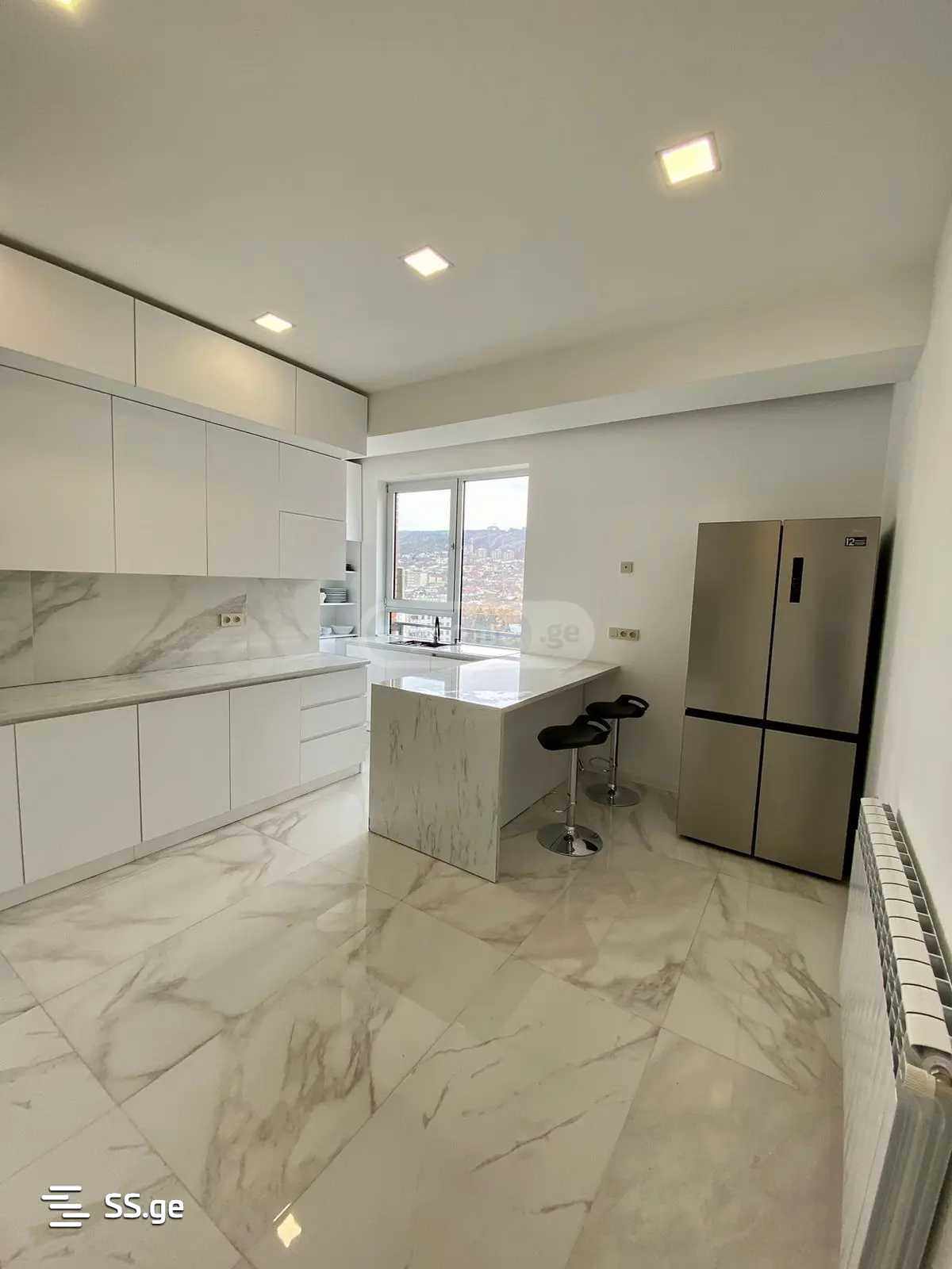 5 Room Flat For Rent. Ortachala view 4