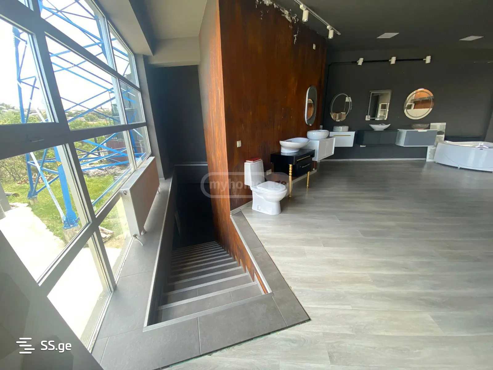Commercial Space For Rent. Digomi view 3