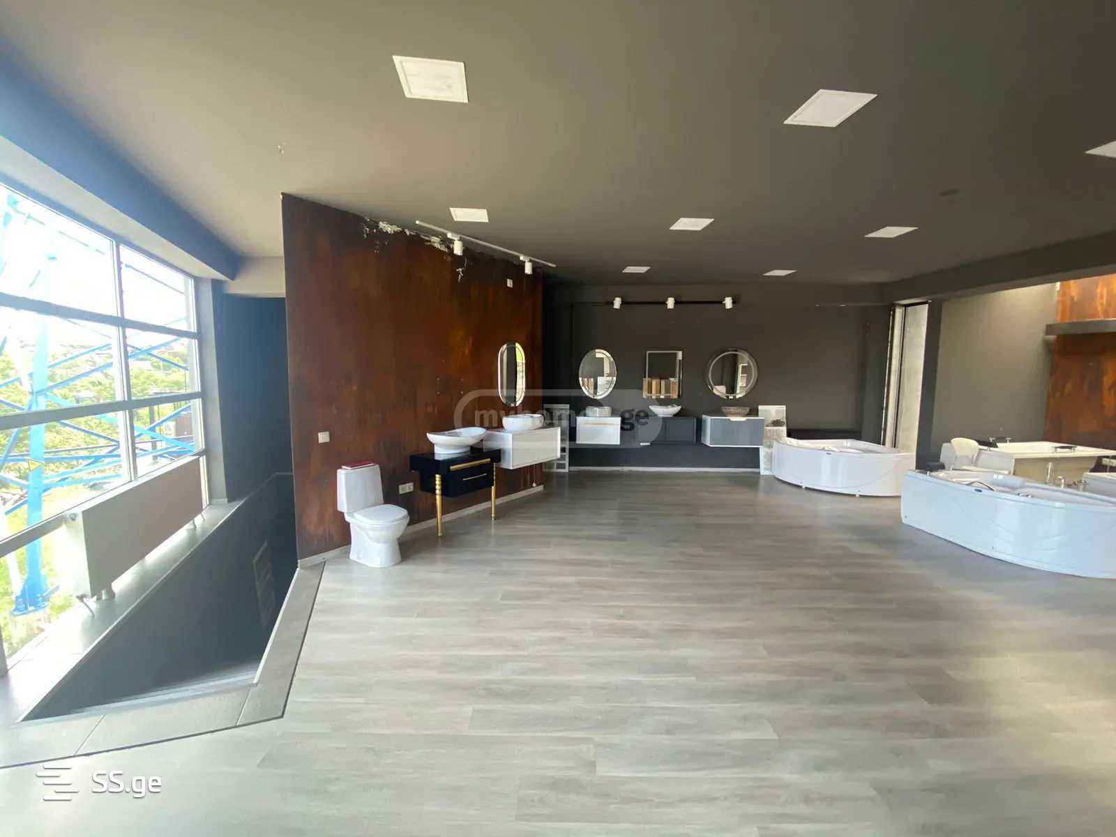 Commercial Space For Rent. Digomi view 2