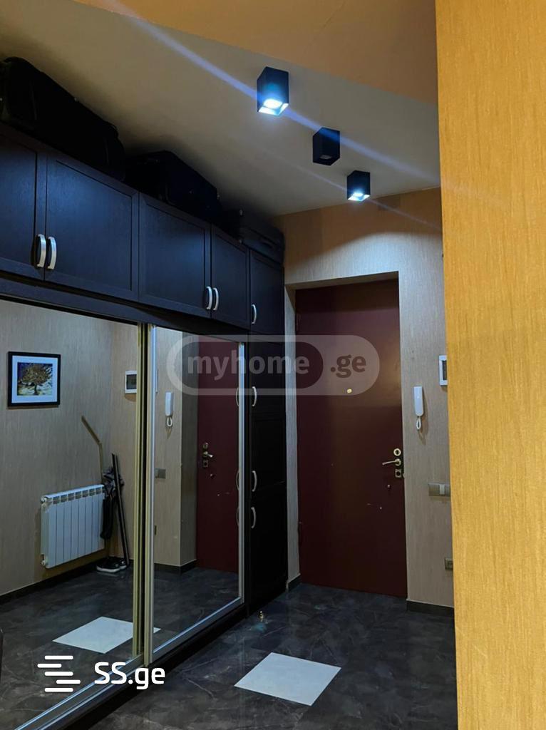 იყიდება 5-ოთახი ბინა view 7