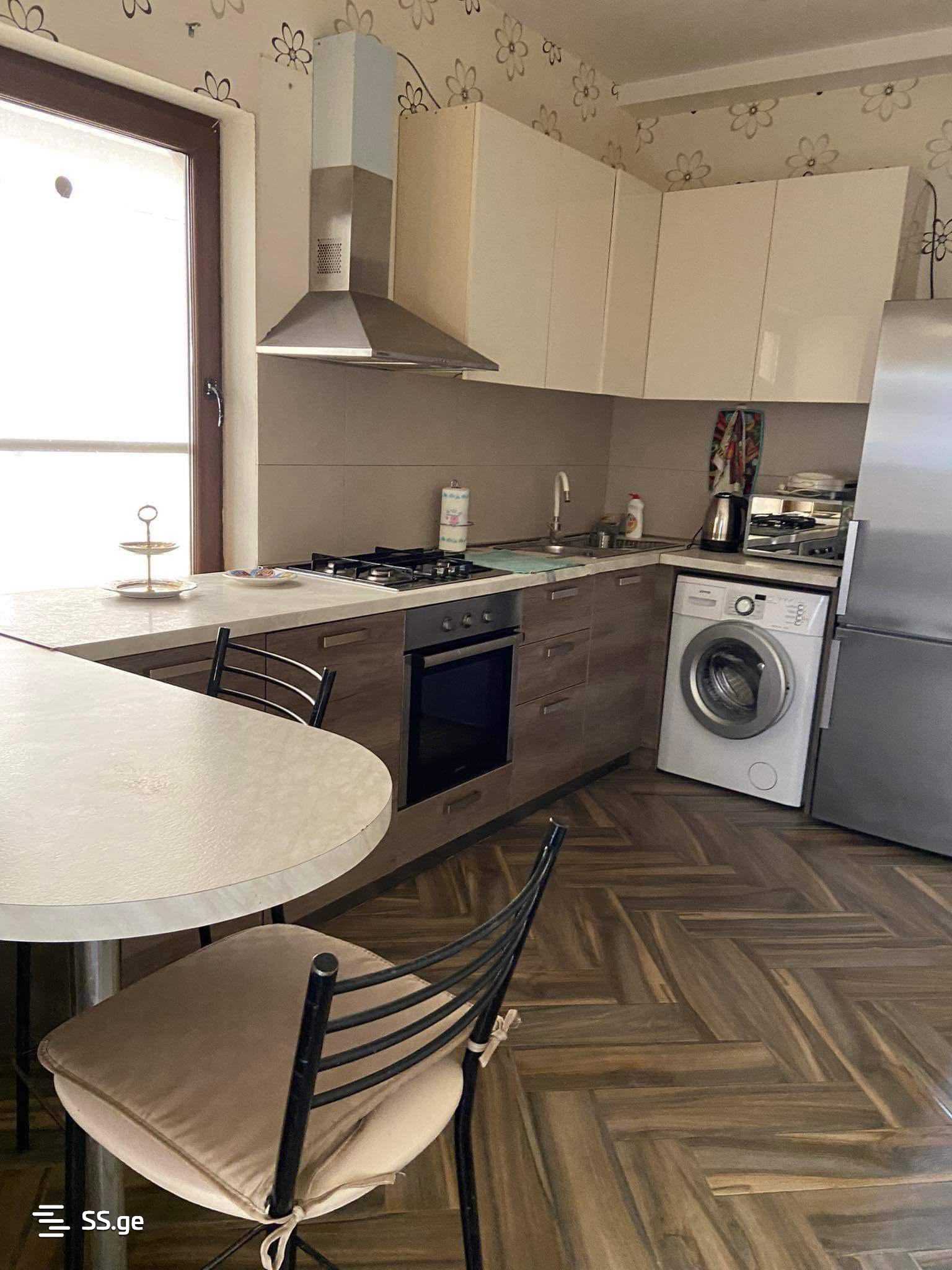 8 Room Private House For Rent. Didi Digomi view 3