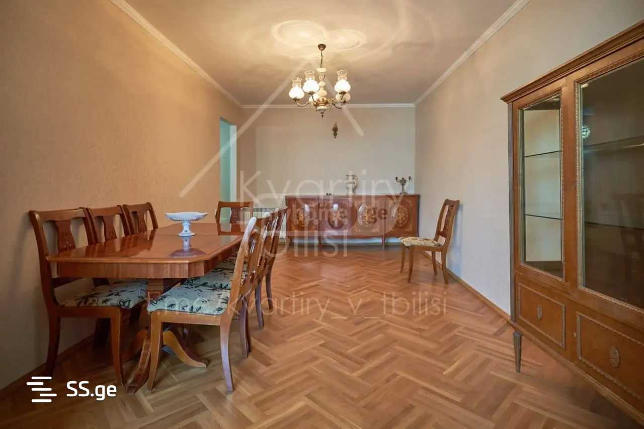 4 Room Flat For Rent. Vake view 1