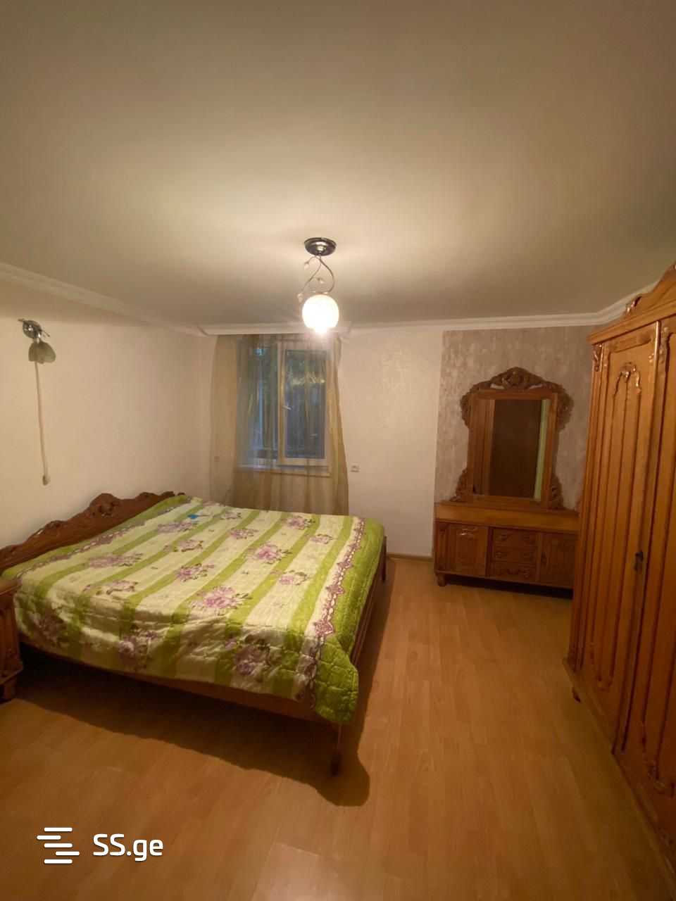 10 Room Private House For Sale view 8